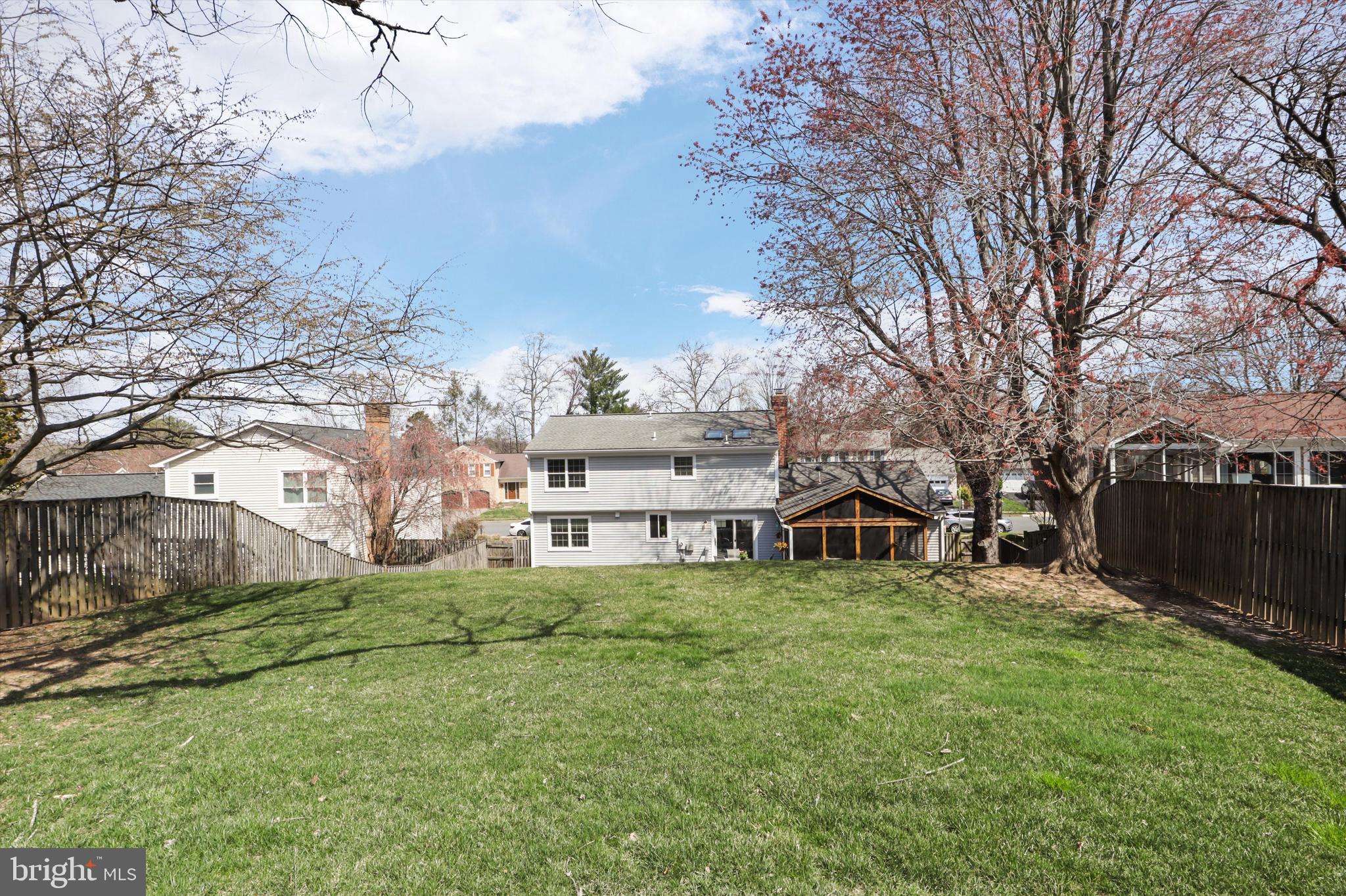 FAIRFAX CLUB ESTATES - Residential