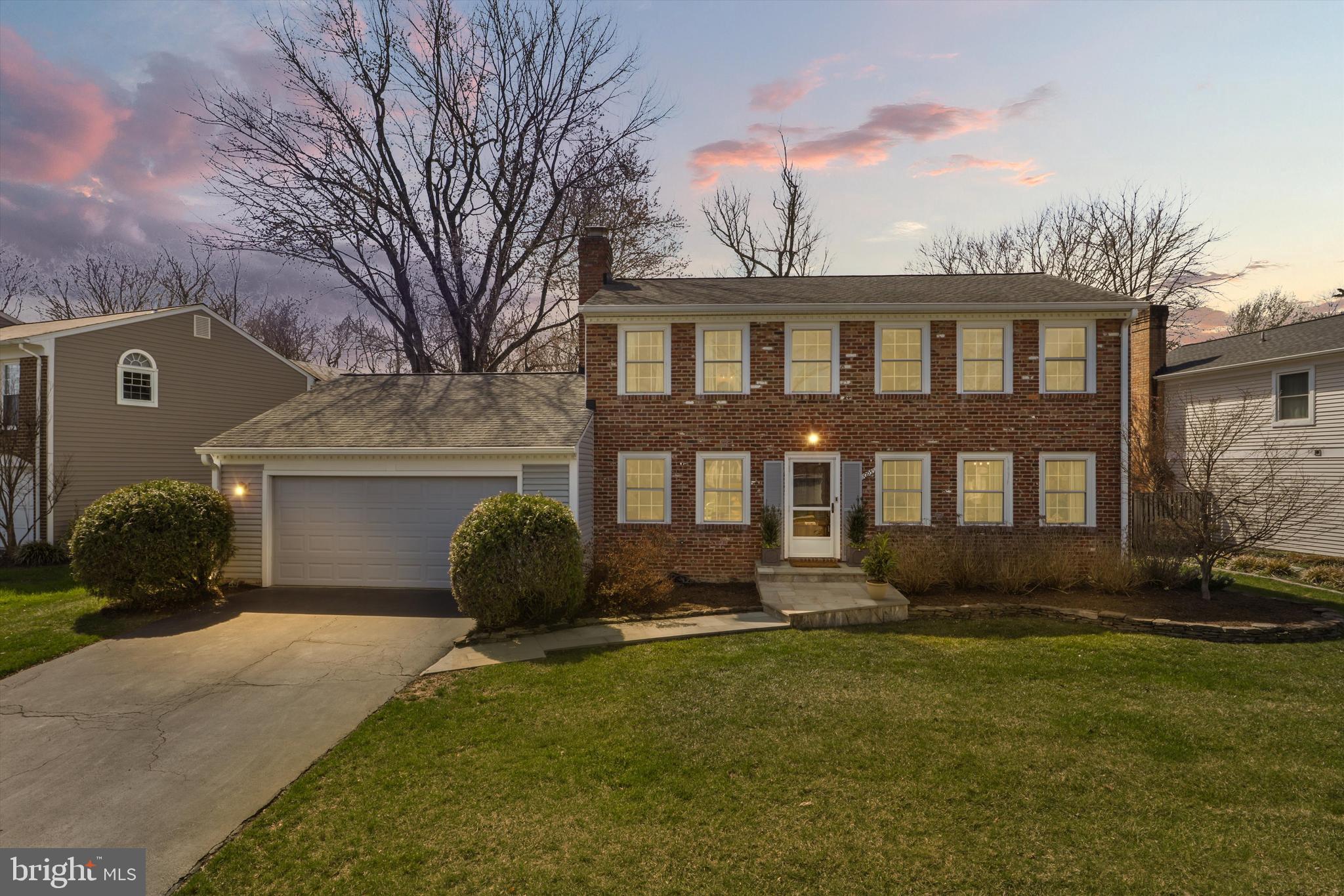 FAIRFAX CLUB ESTATES - Residential