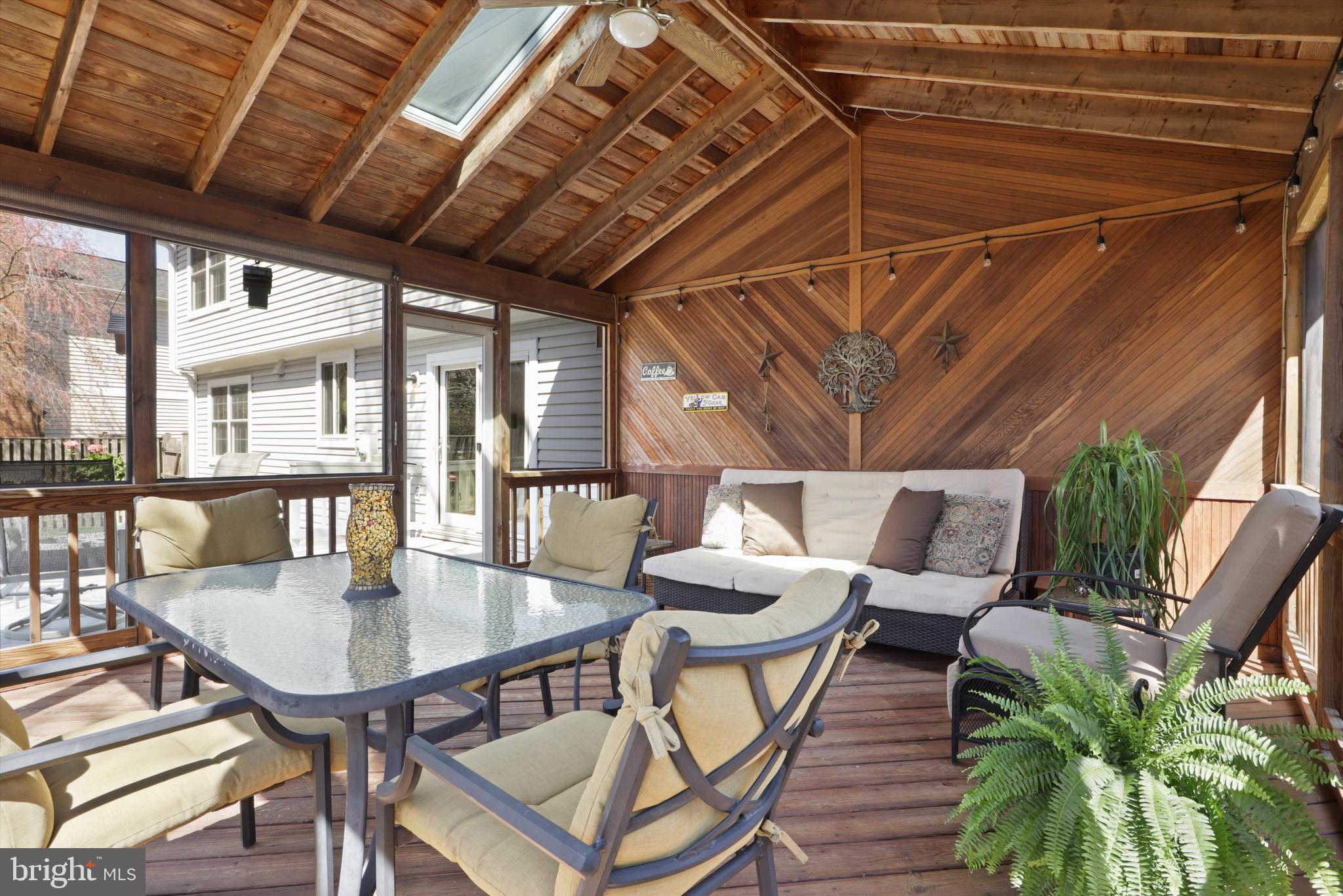 FAIRFAX CLUB ESTATES - Residential