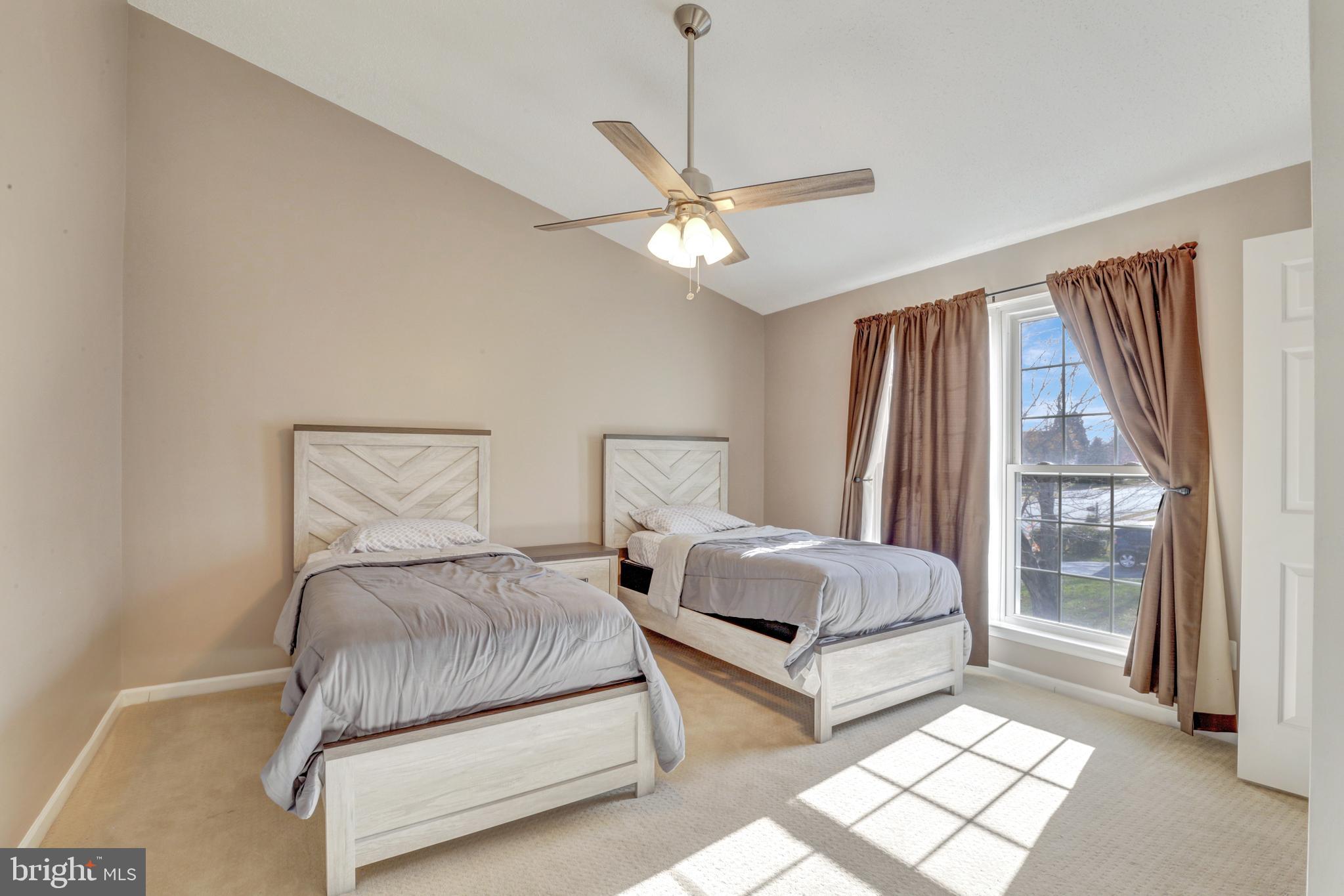 OAKENSHAW - Residential