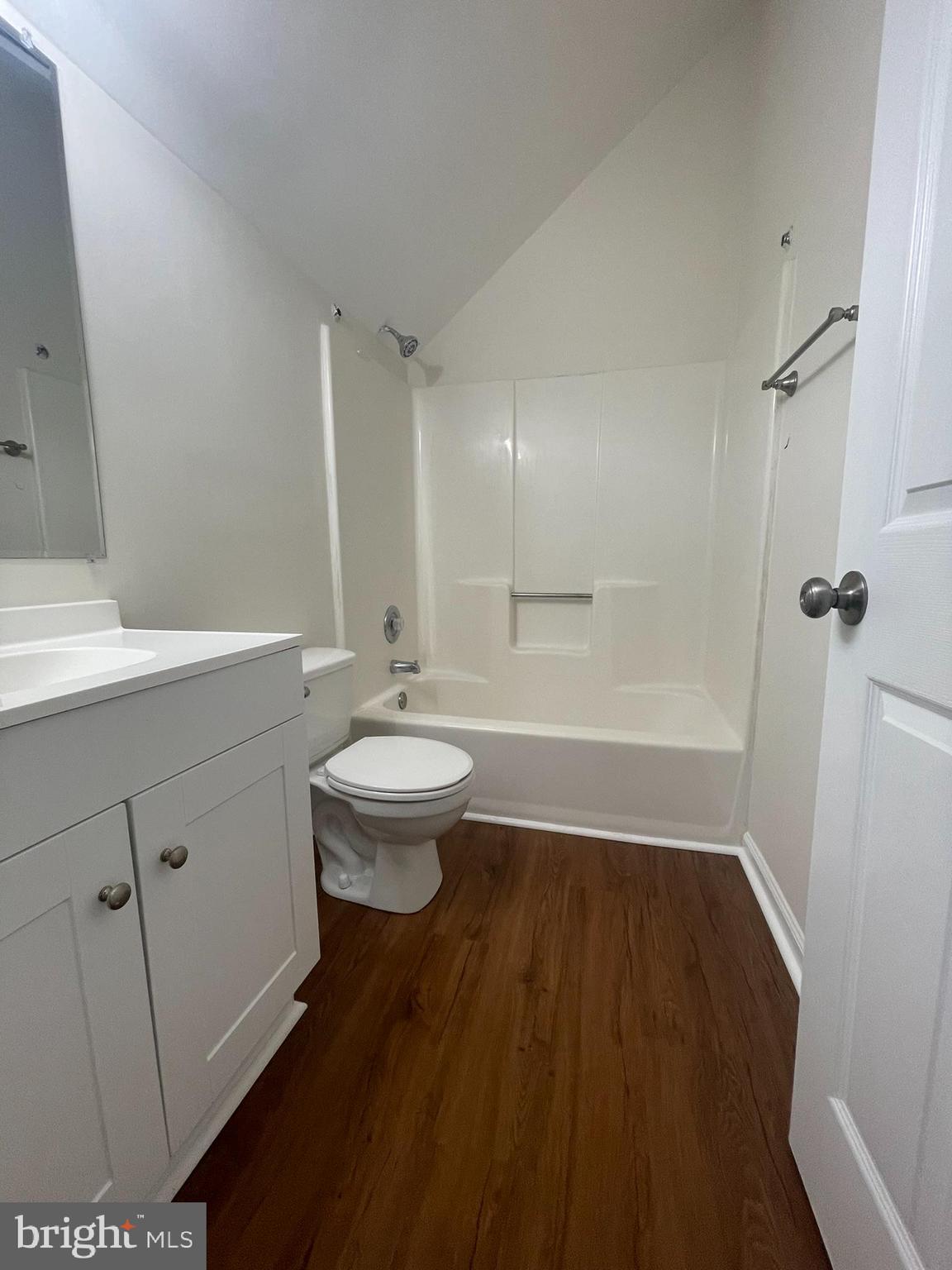 LAKEVIEW ESTATES - Residential