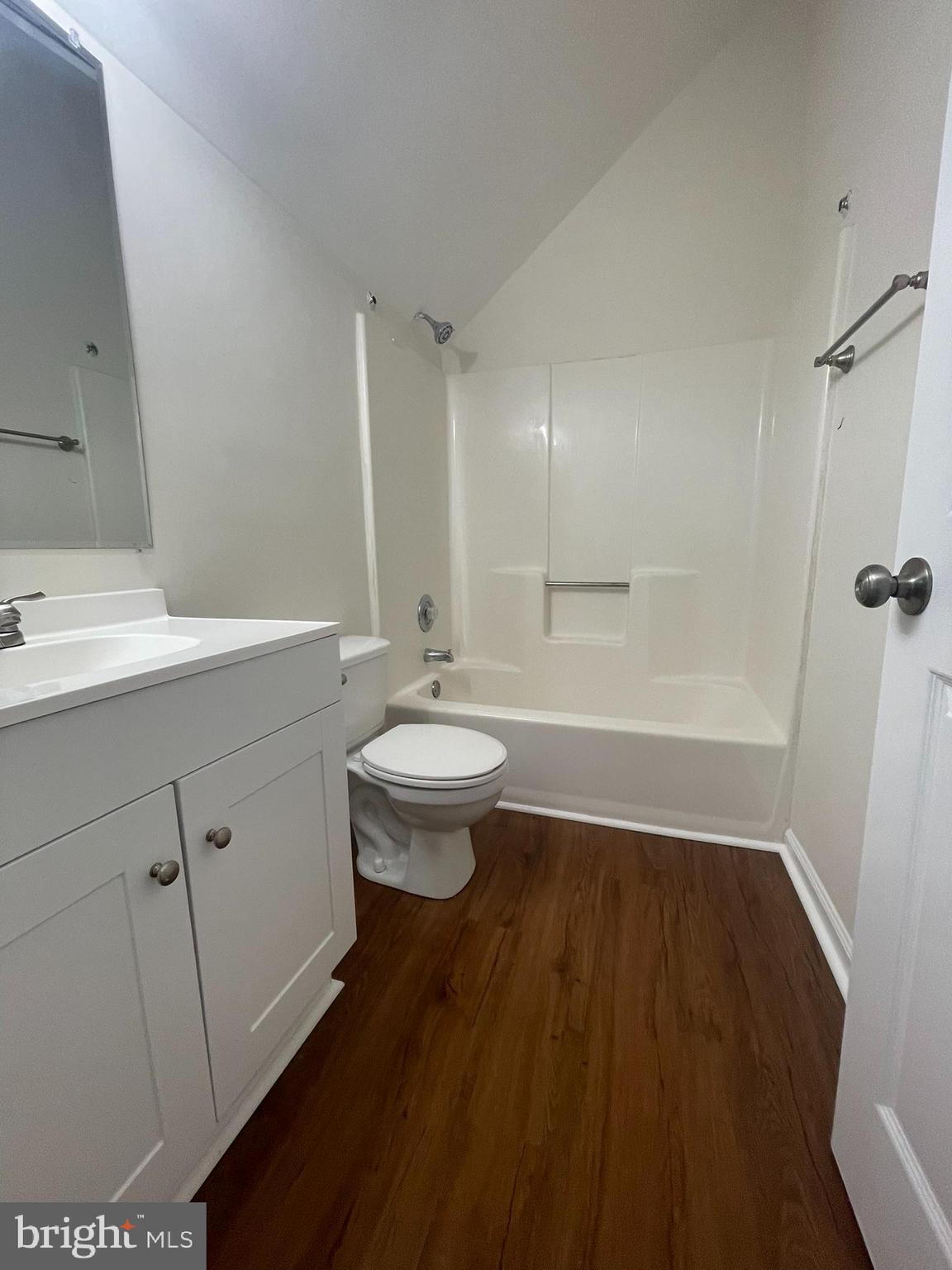 LAKEVIEW ESTATES - Residential