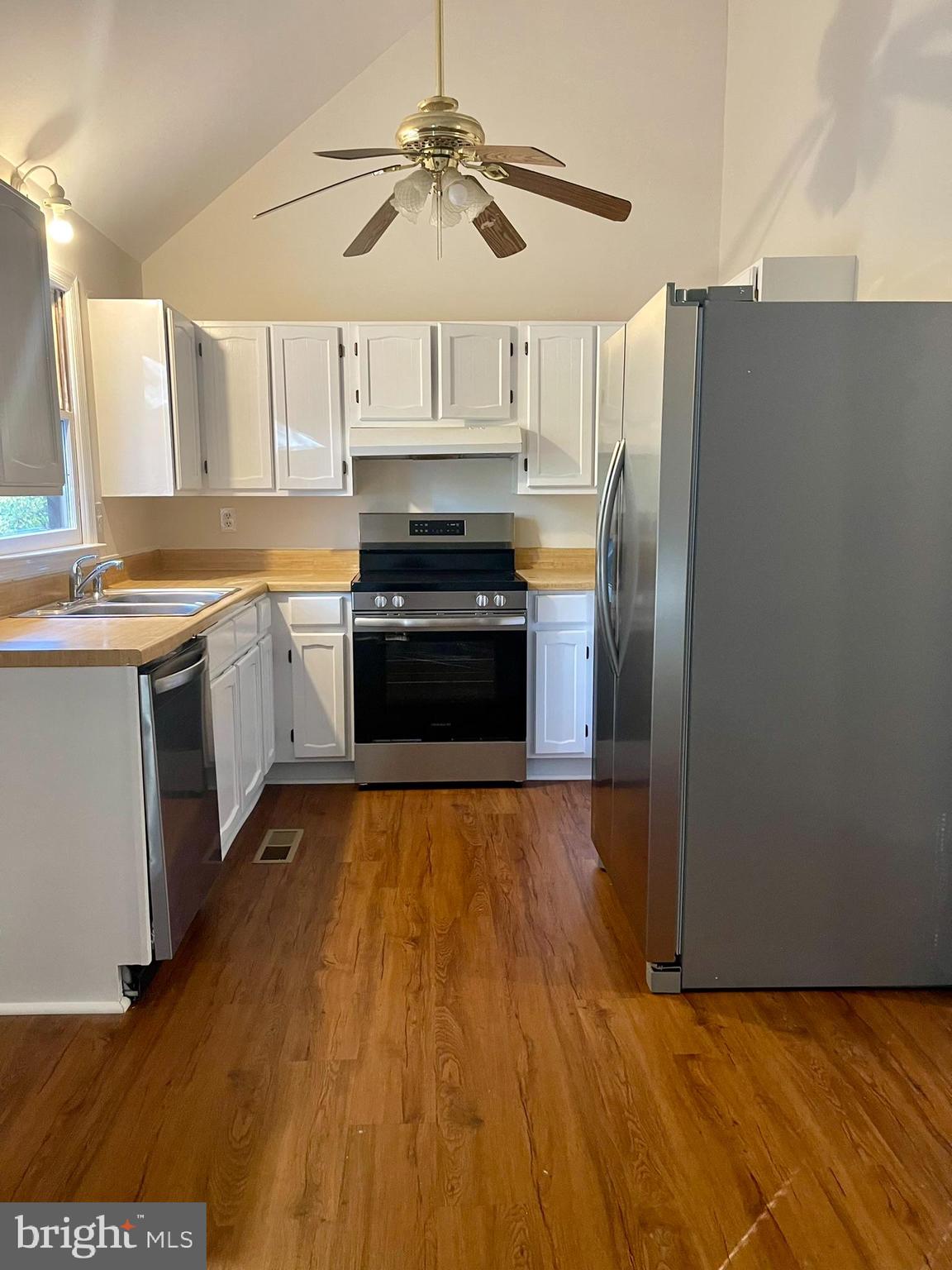 LAKEVIEW ESTATES - Residential