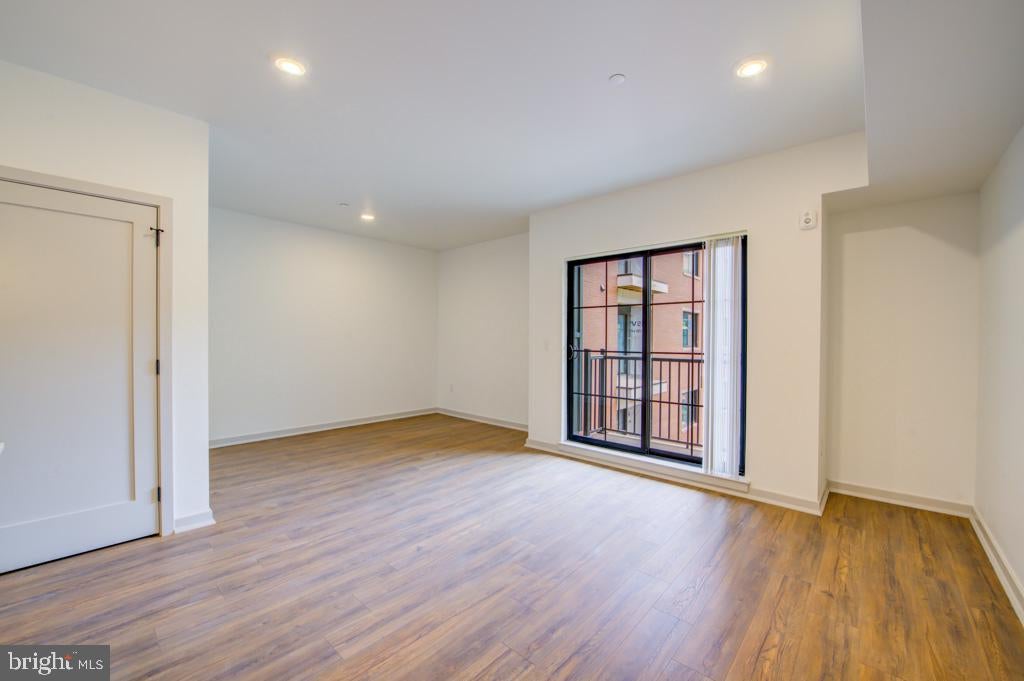 5001 UMBRIA STREET P205
