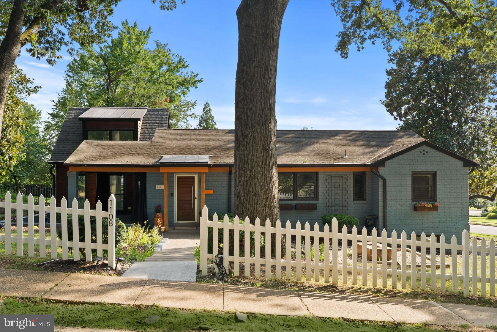 1108 VASSAR ROAD