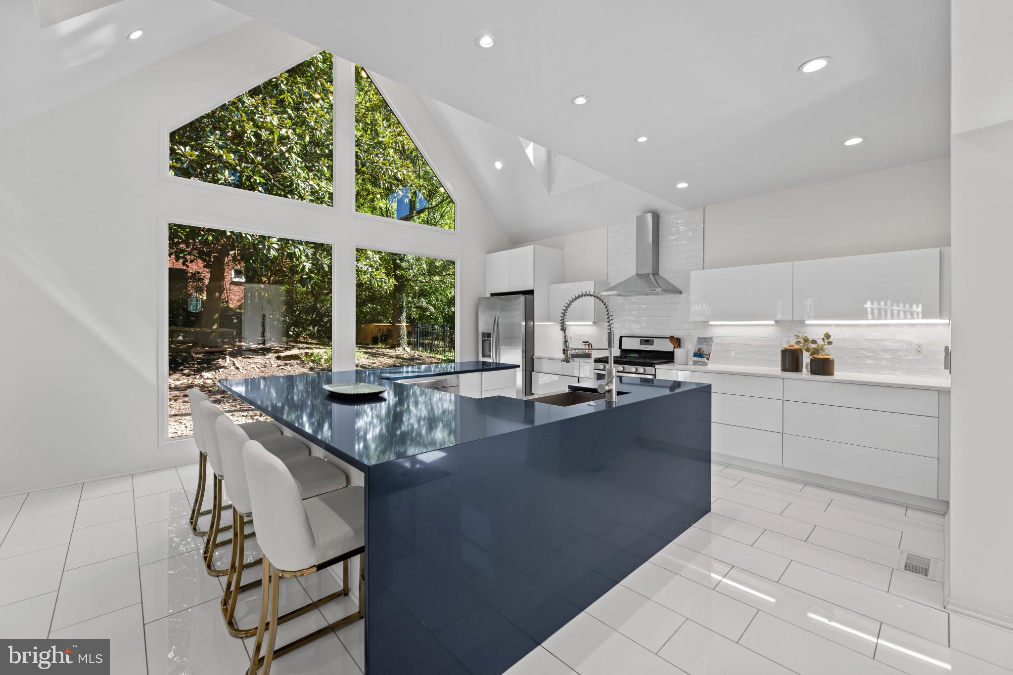 1108 VASSAR ROAD