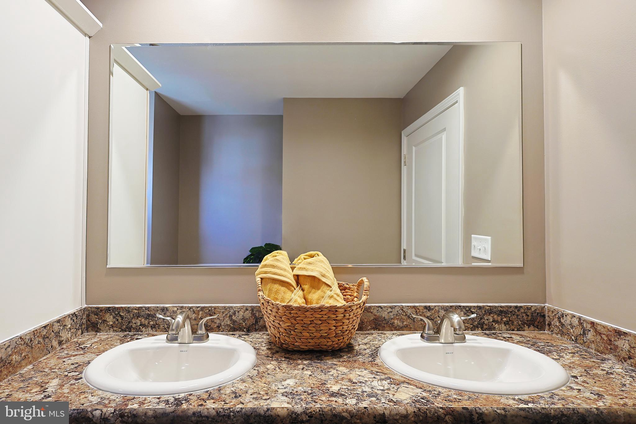 AIRPORT (BONNIEV - Residential