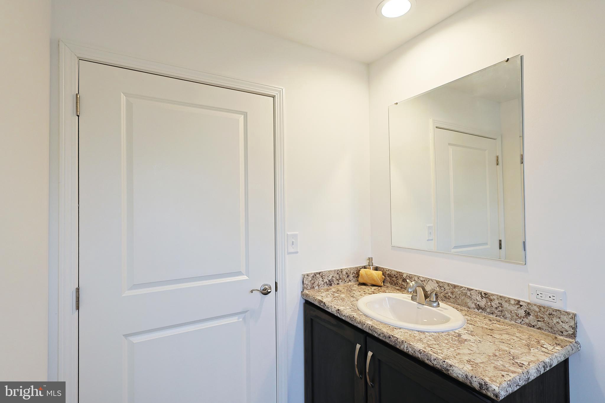 AIRPORT (BONNIEV - Residential