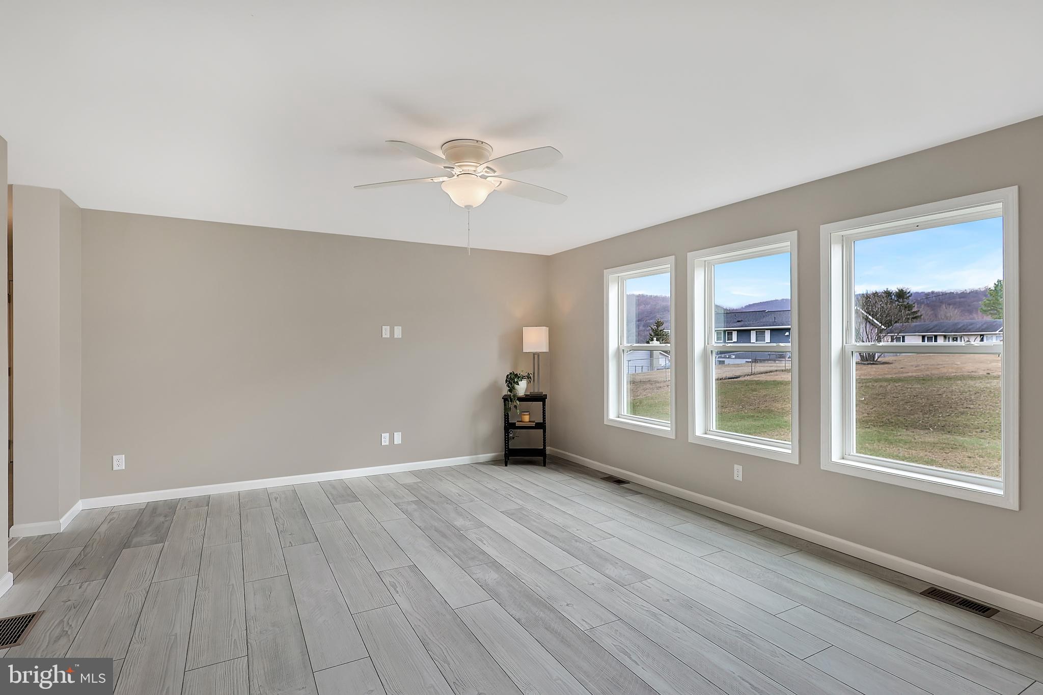 AIRPORT (BONNIEV - Residential