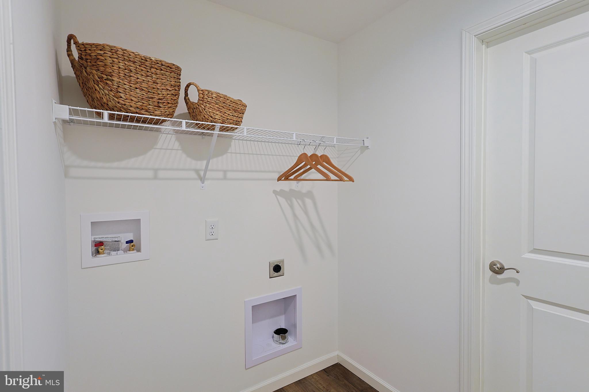 AIRPORT (BONNIEV - Residential