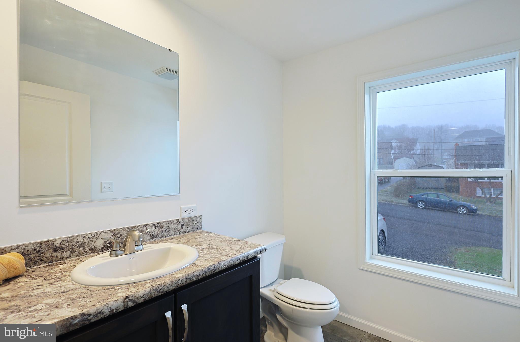 AIRPORT (BONNIEV - Residential