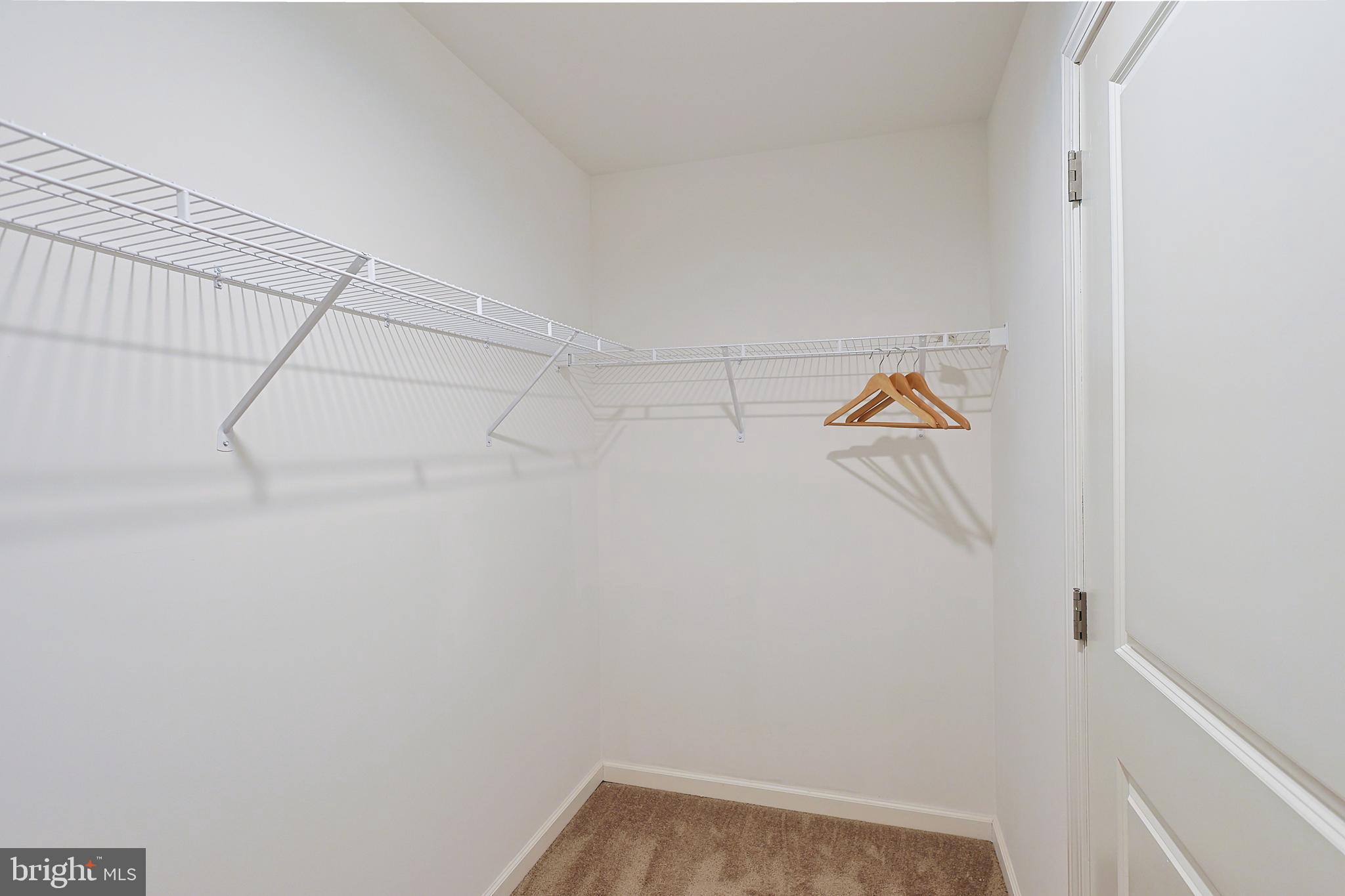 AIRPORT (BONNIEV - Residential