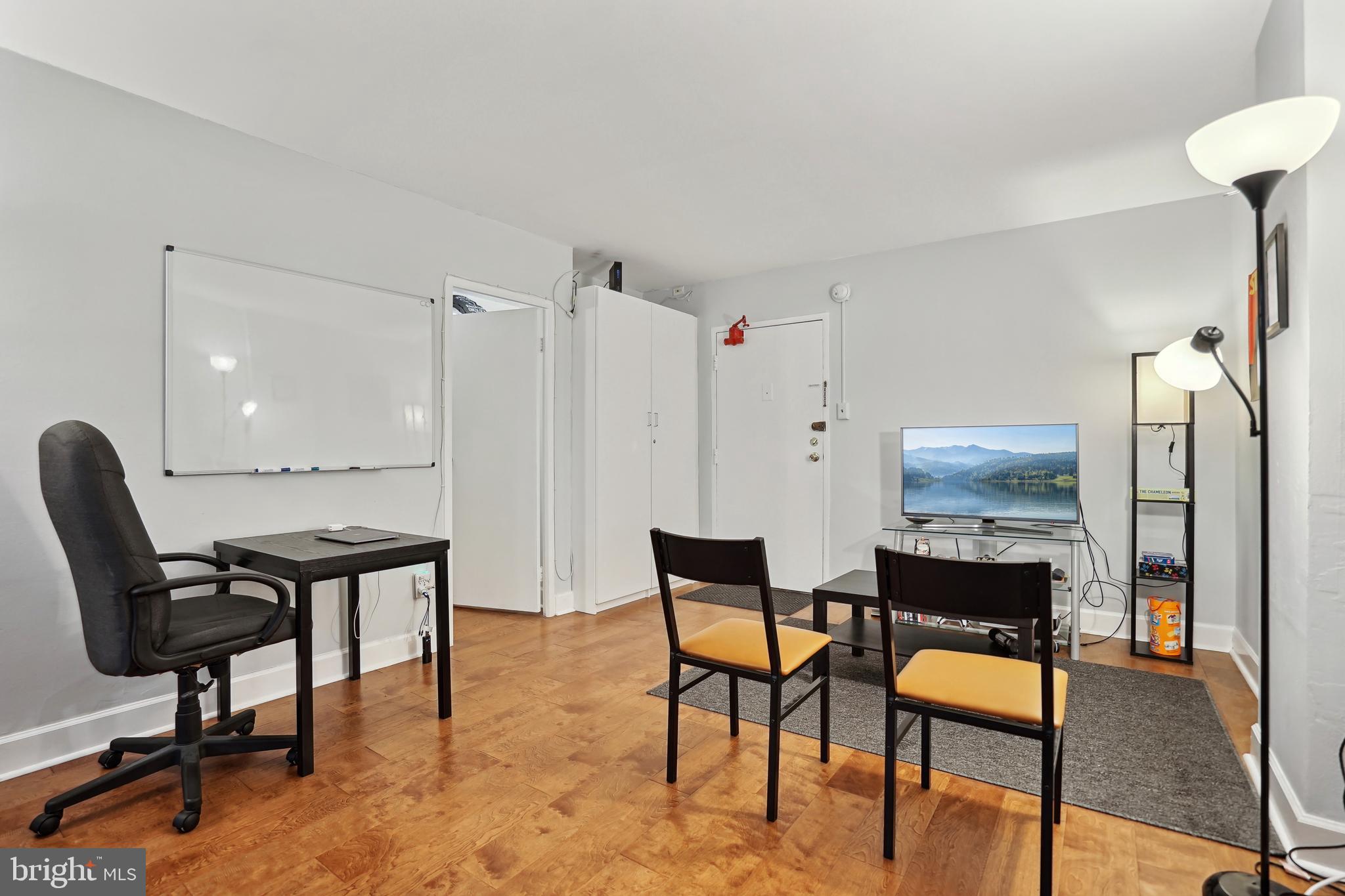 940 25TH STREET NW 104-S