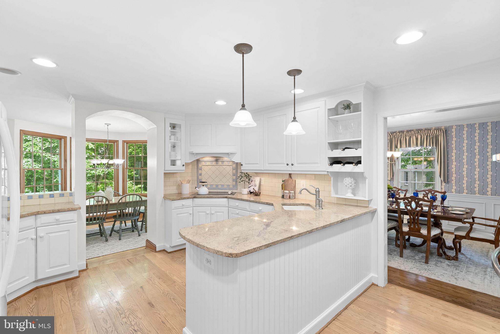 COUNTRY PLACE - Residential