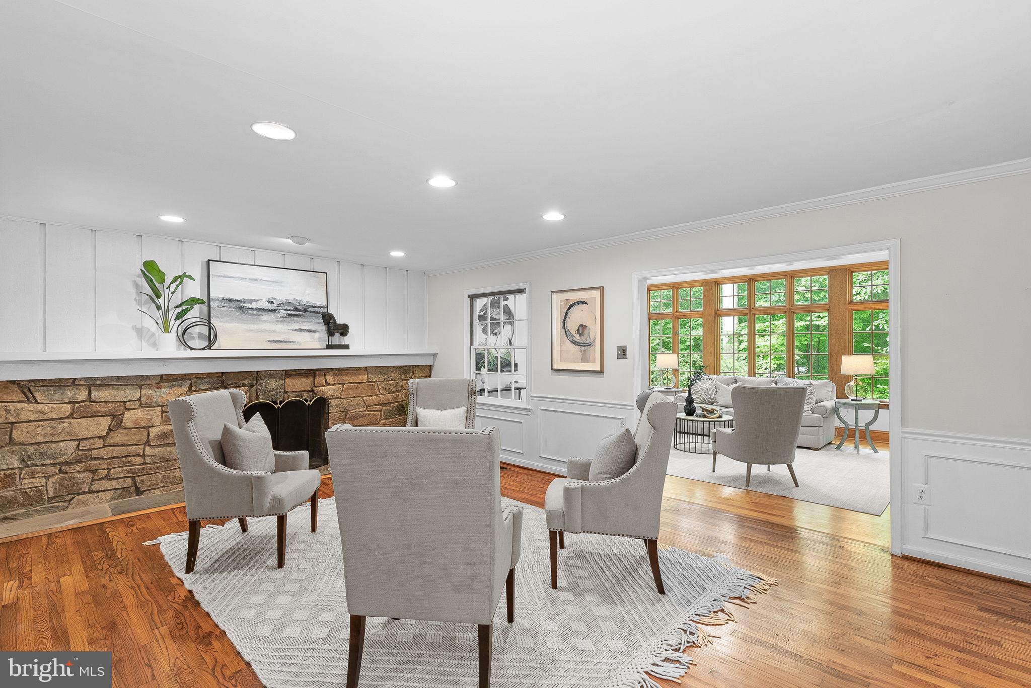 COUNTRY PLACE - Residential