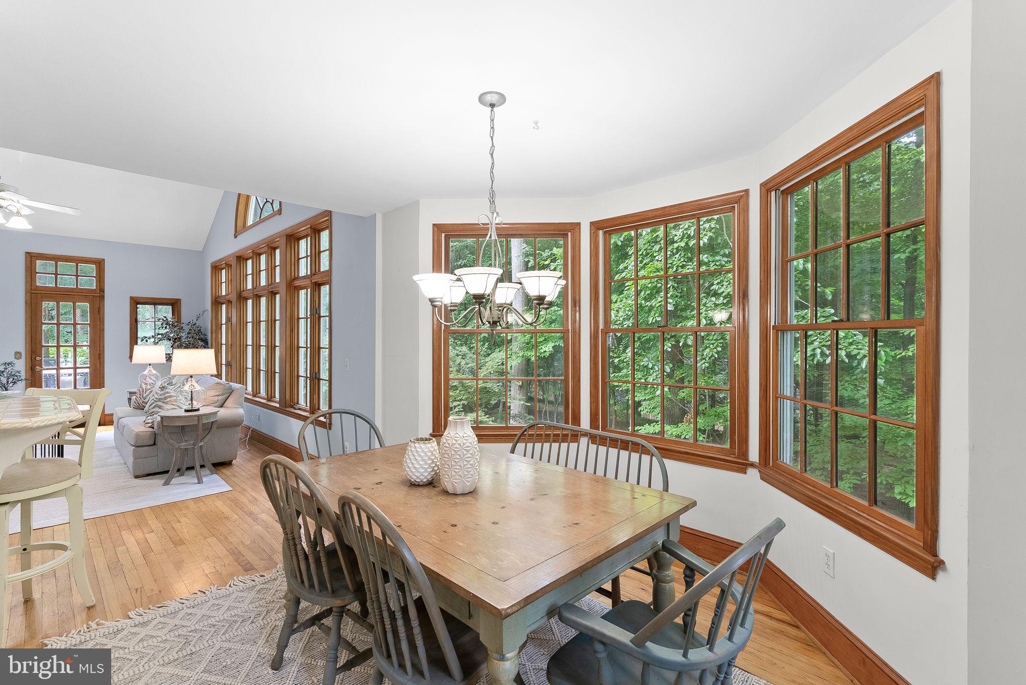 COUNTRY PLACE - Residential