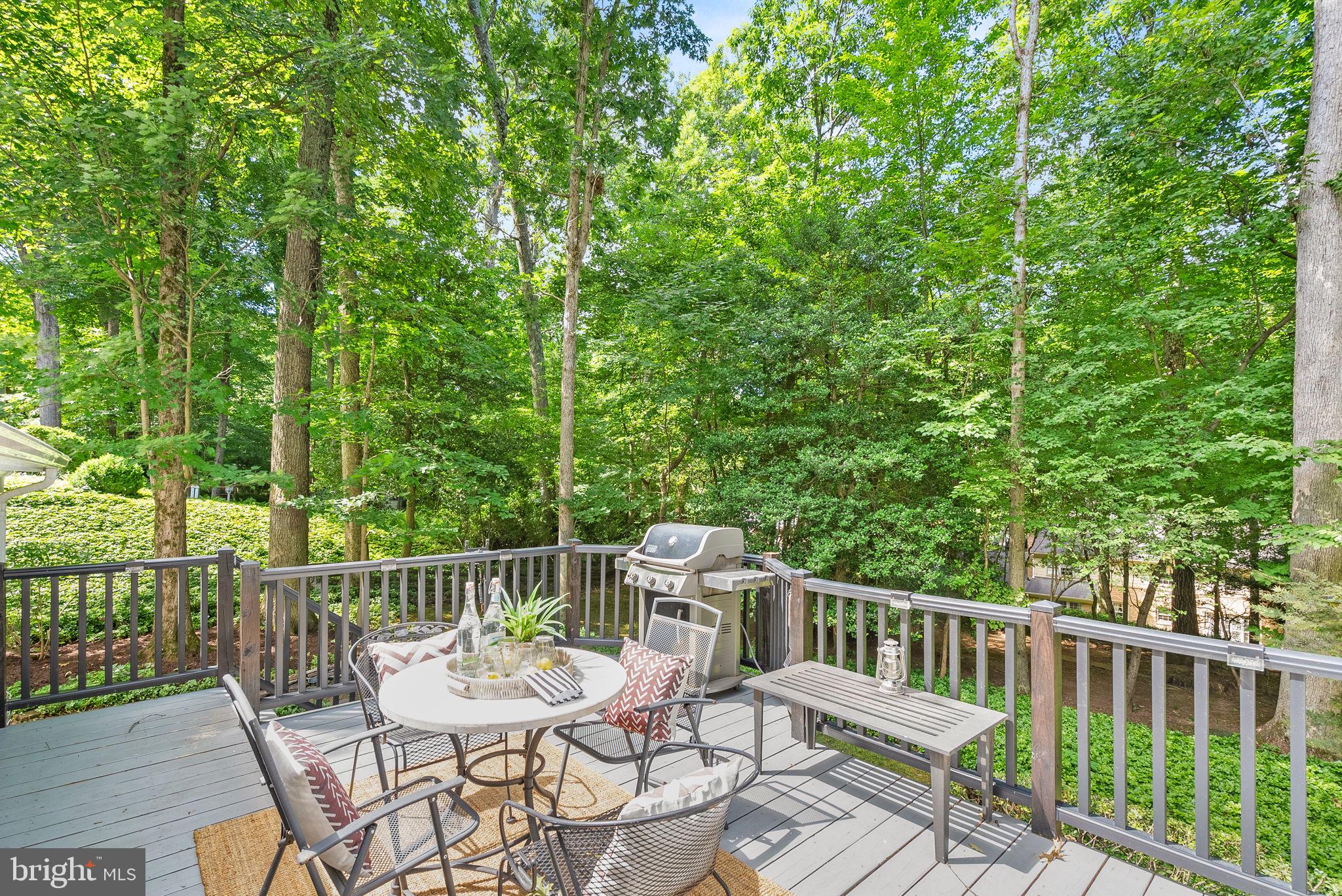 COUNTRY PLACE - Residential