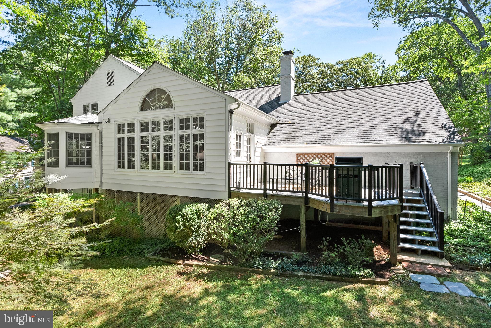 COUNTRY PLACE - Residential