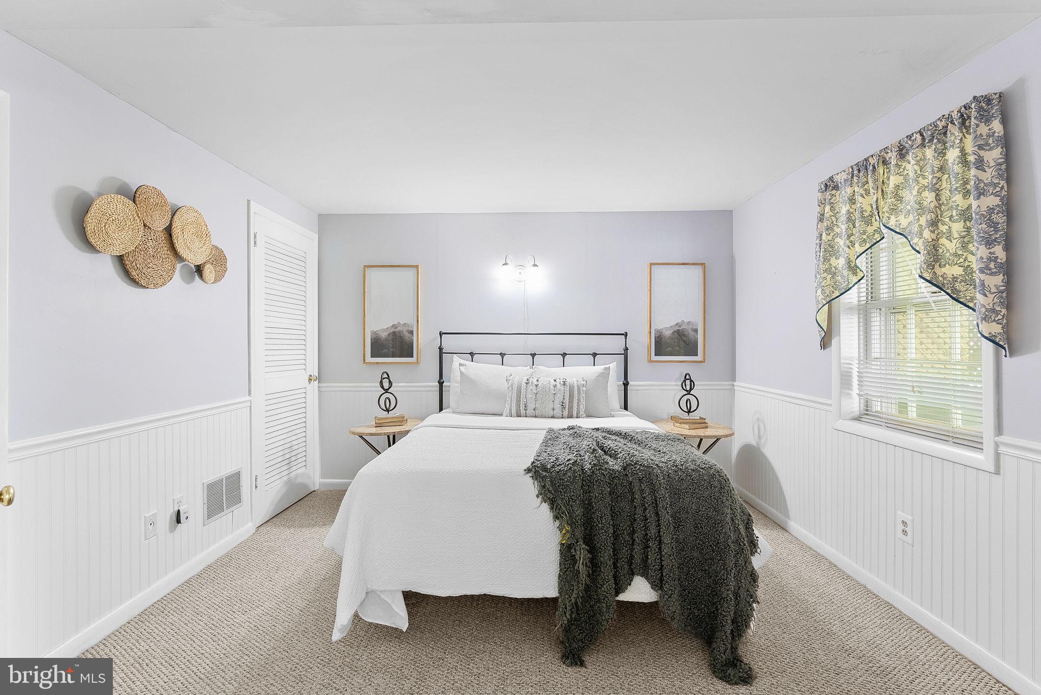 COUNTRY PLACE - Residential