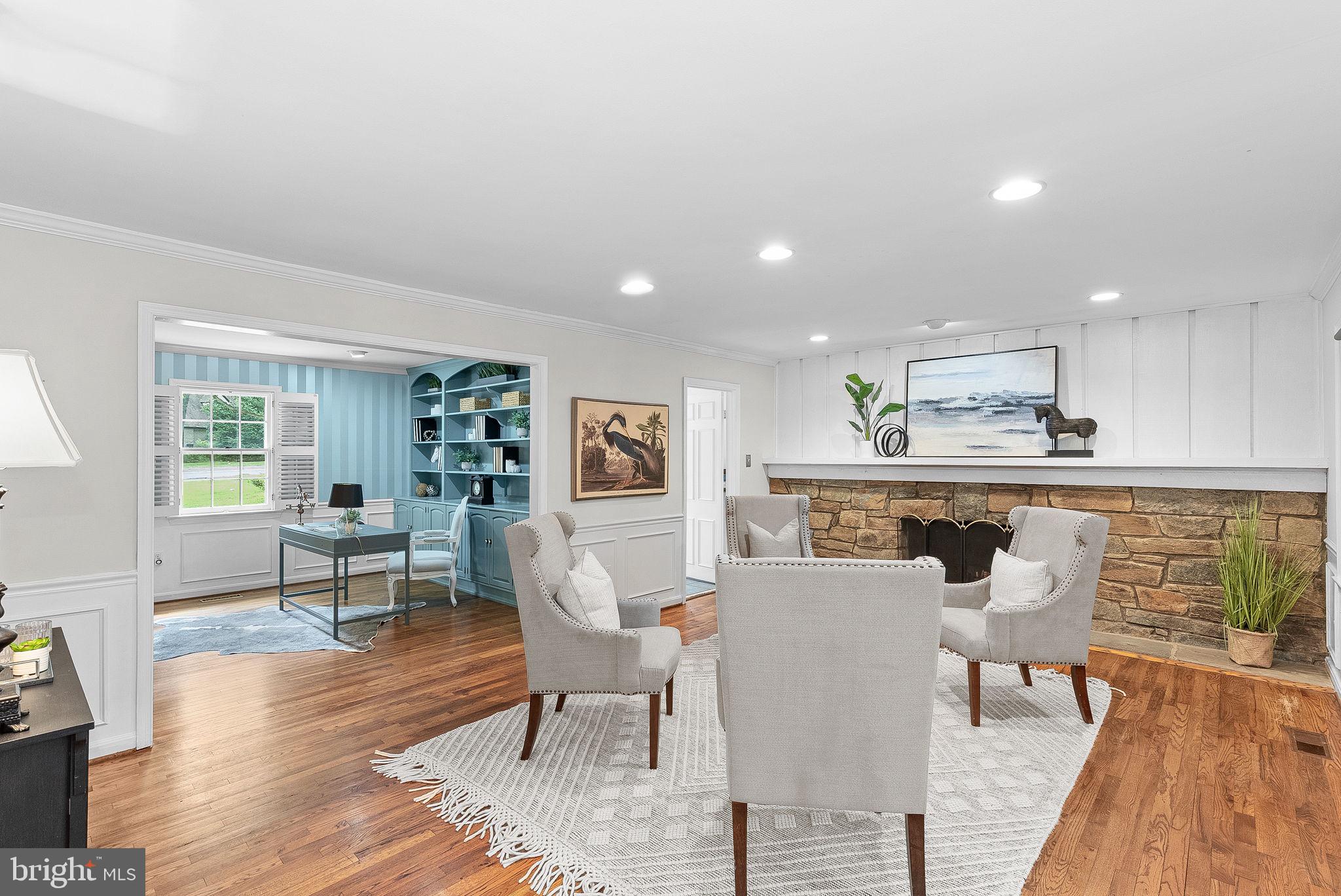 COUNTRY PLACE - Residential