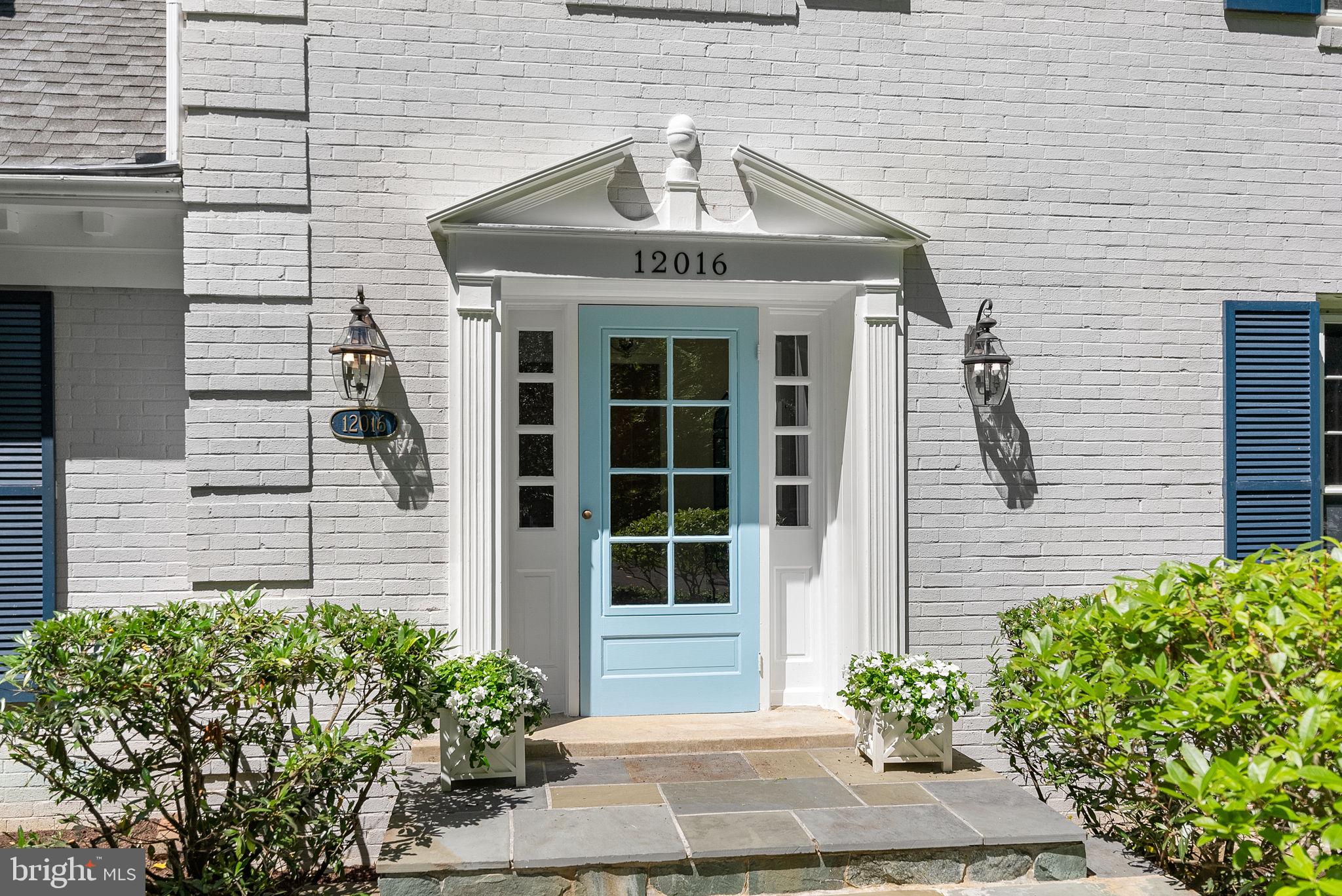 COUNTRY PLACE - Residential