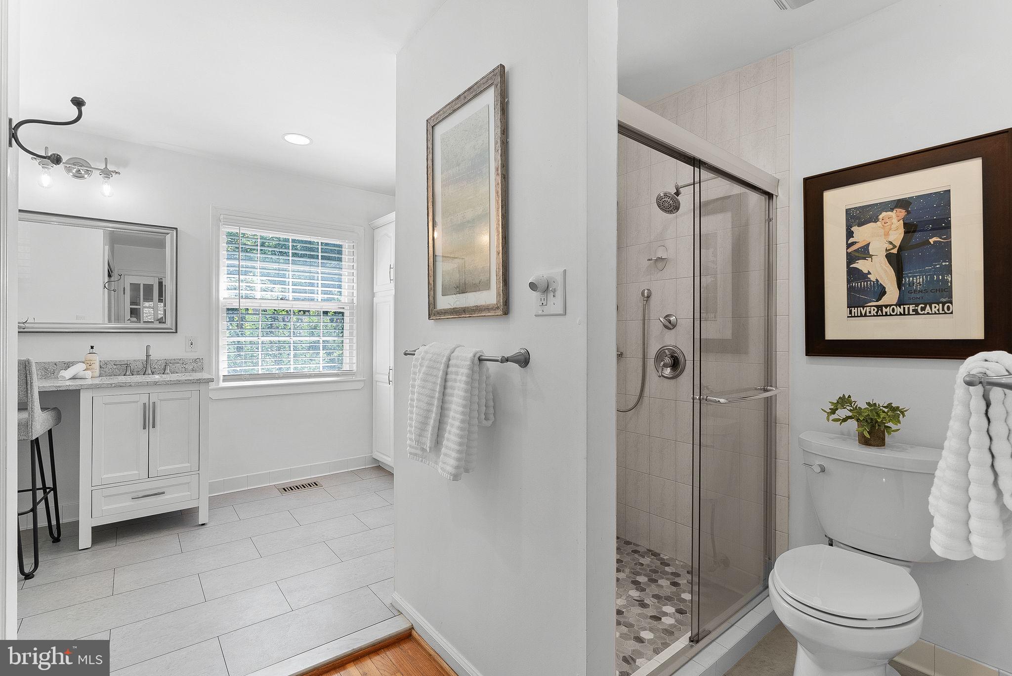 COUNTRY PLACE - Residential