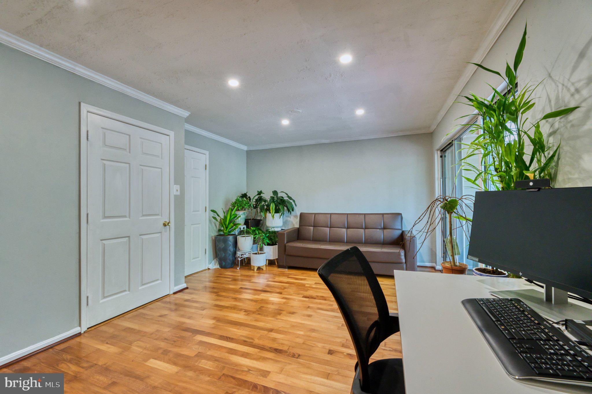 CENTREVILLE GREEN - Residential