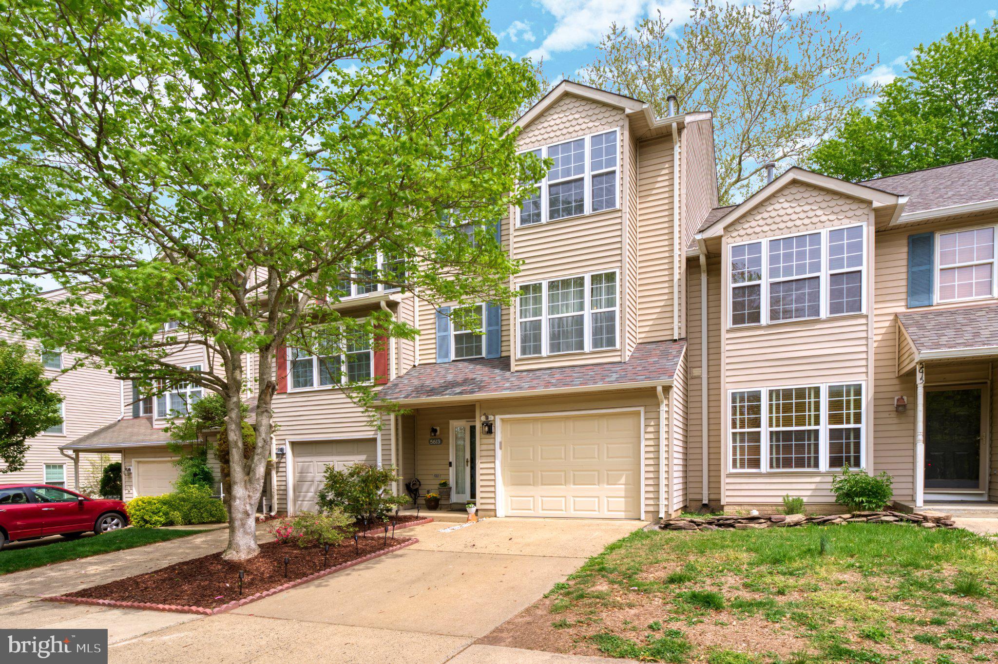 CENTREVILLE GREEN - Residential