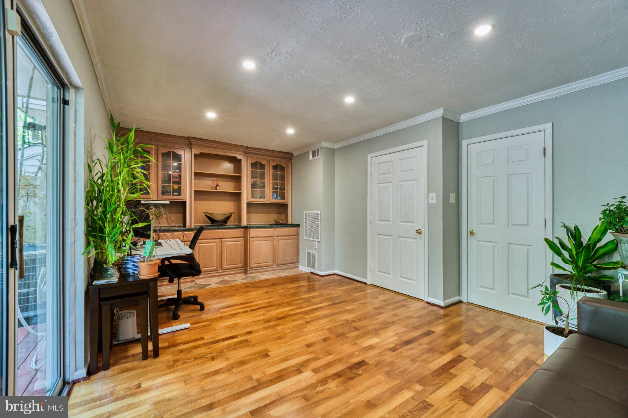 CENTREVILLE GREEN - Residential