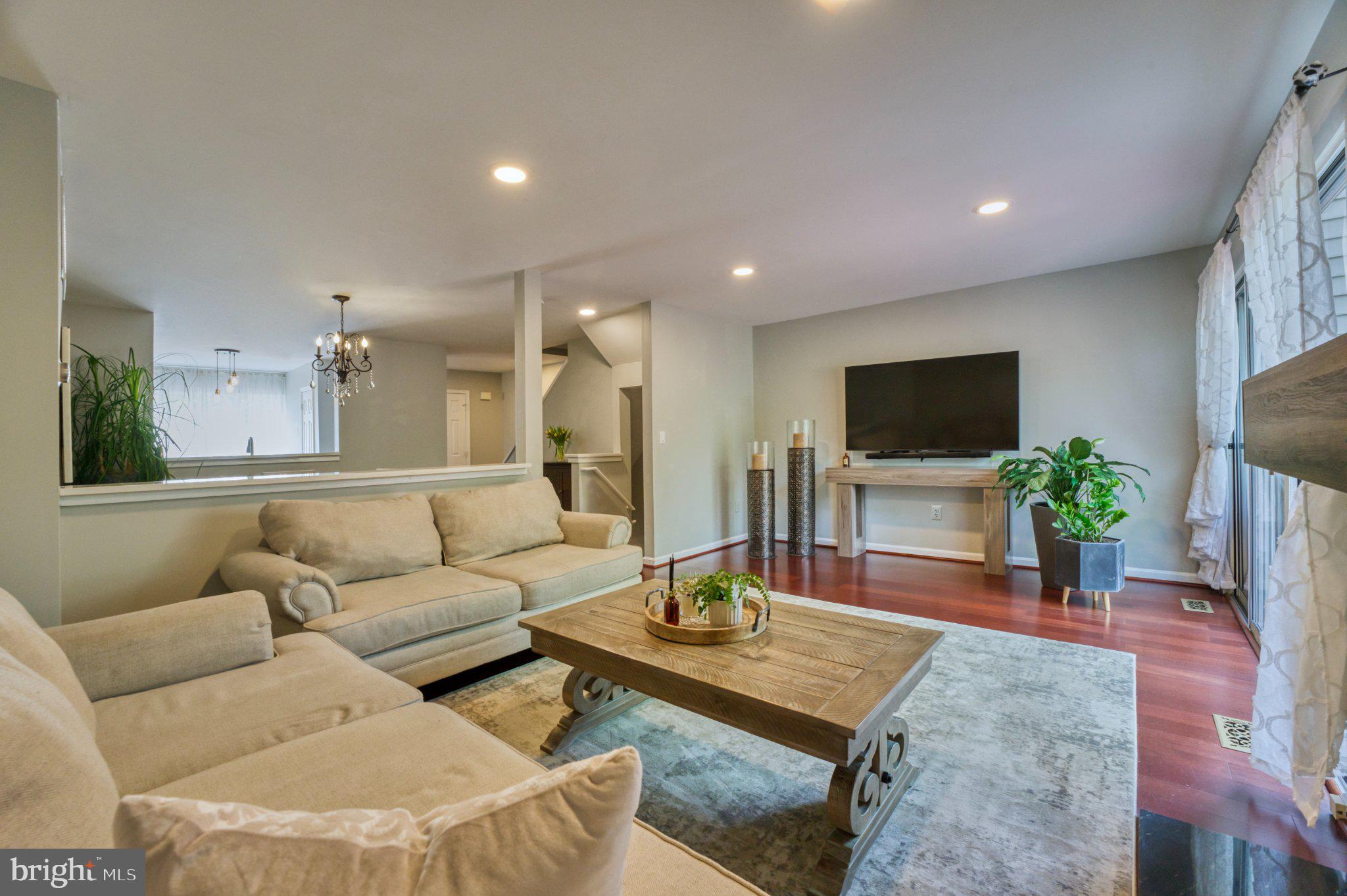 CENTREVILLE GREEN - Residential