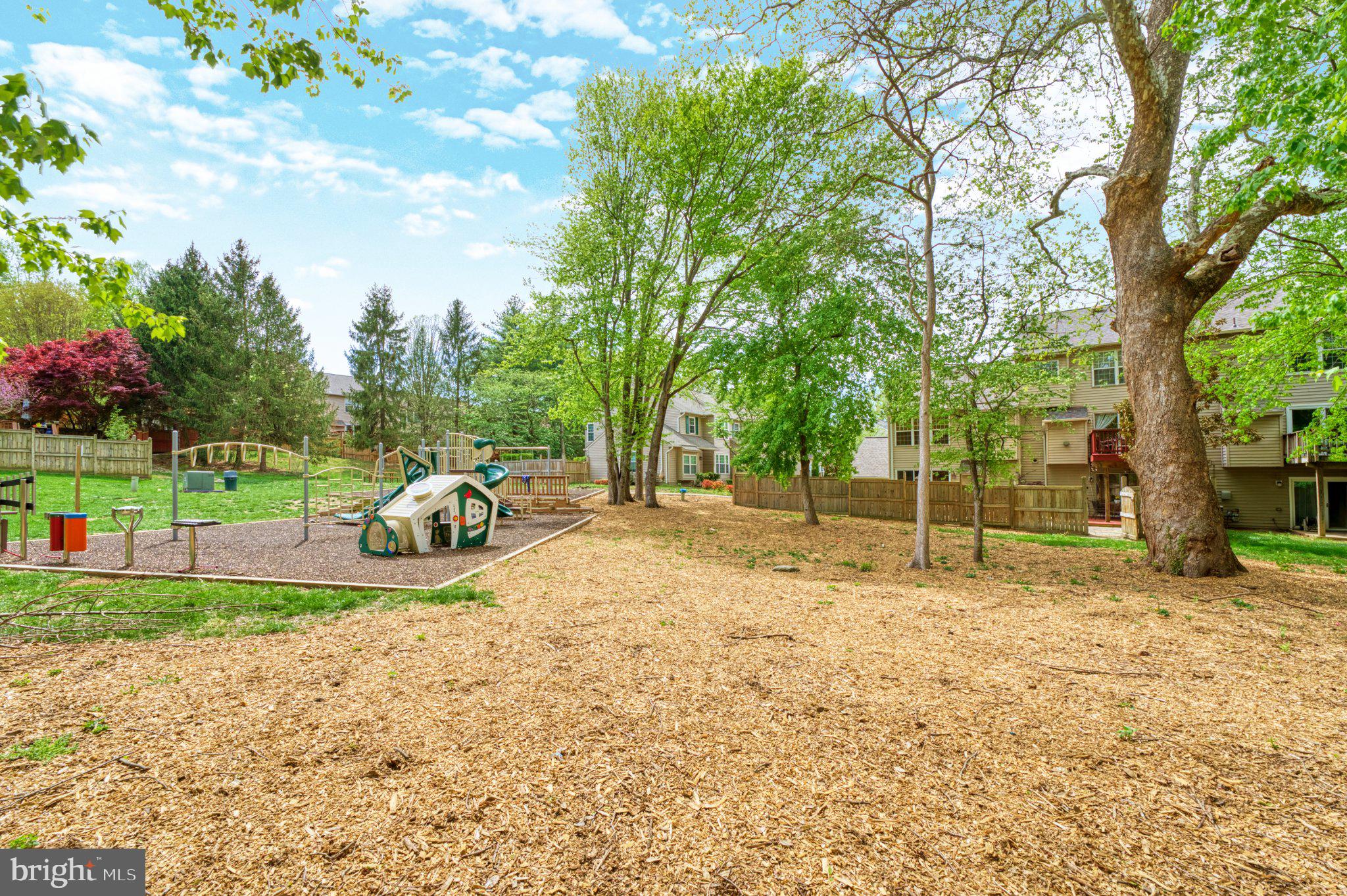CENTREVILLE GREEN - Residential