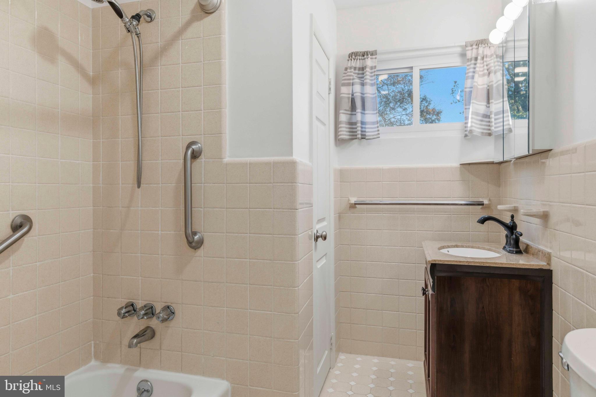 ARDSLEY - Residential