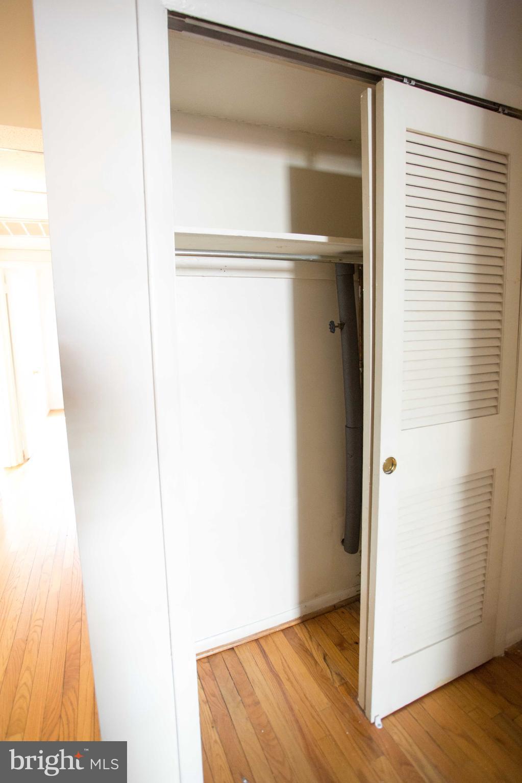 WASHINGTON SQ - Residential Lease