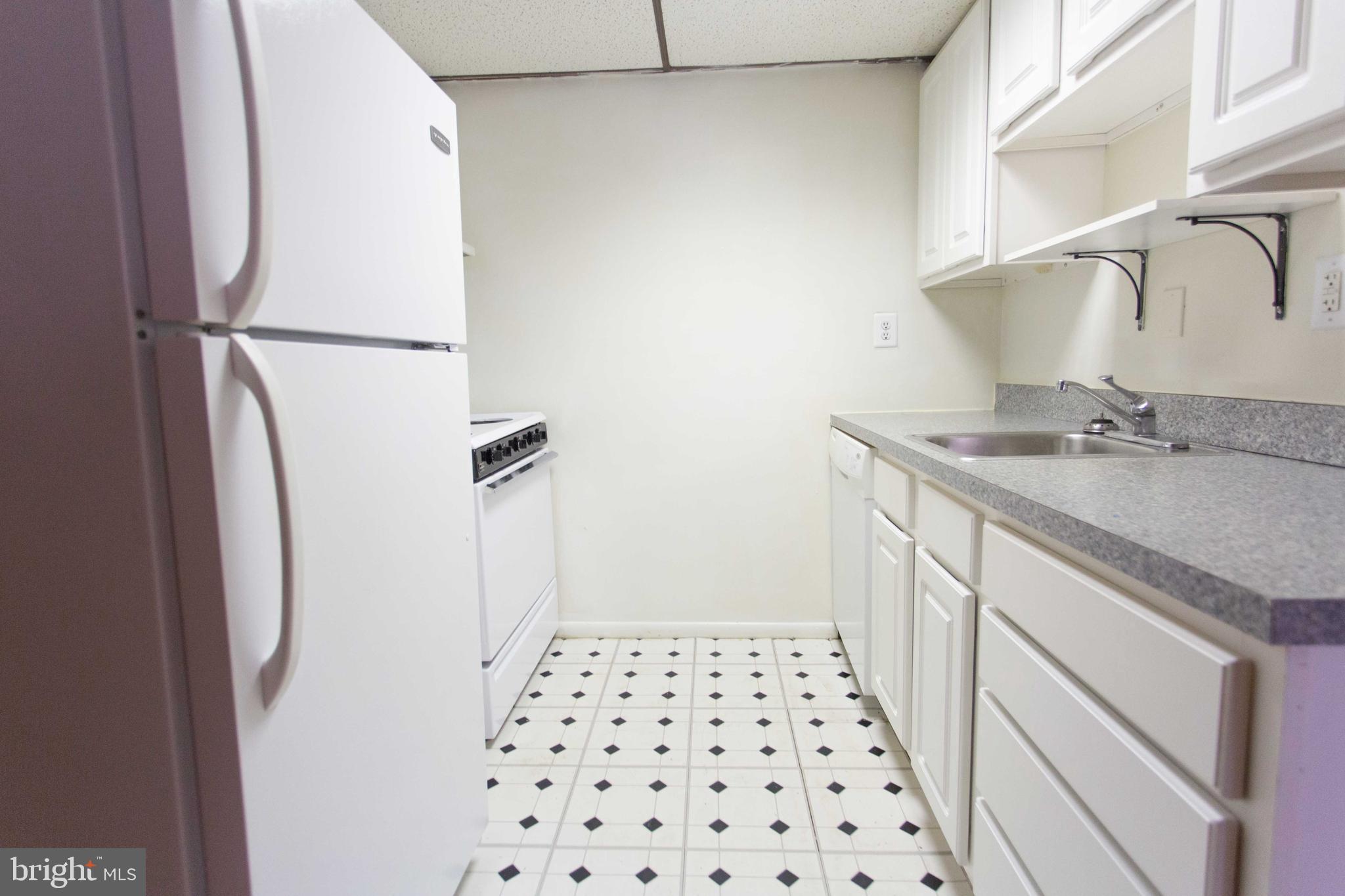 WASHINGTON SQ - Residential Lease