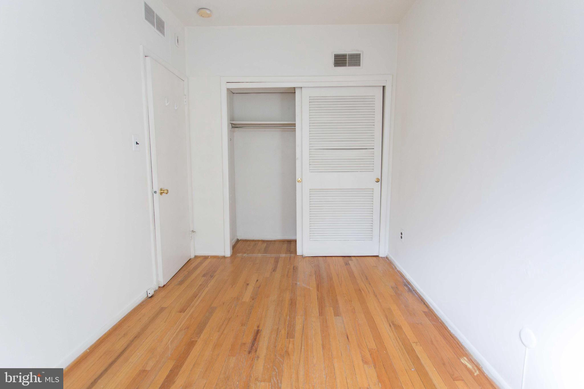 WASHINGTON SQ - Residential Lease