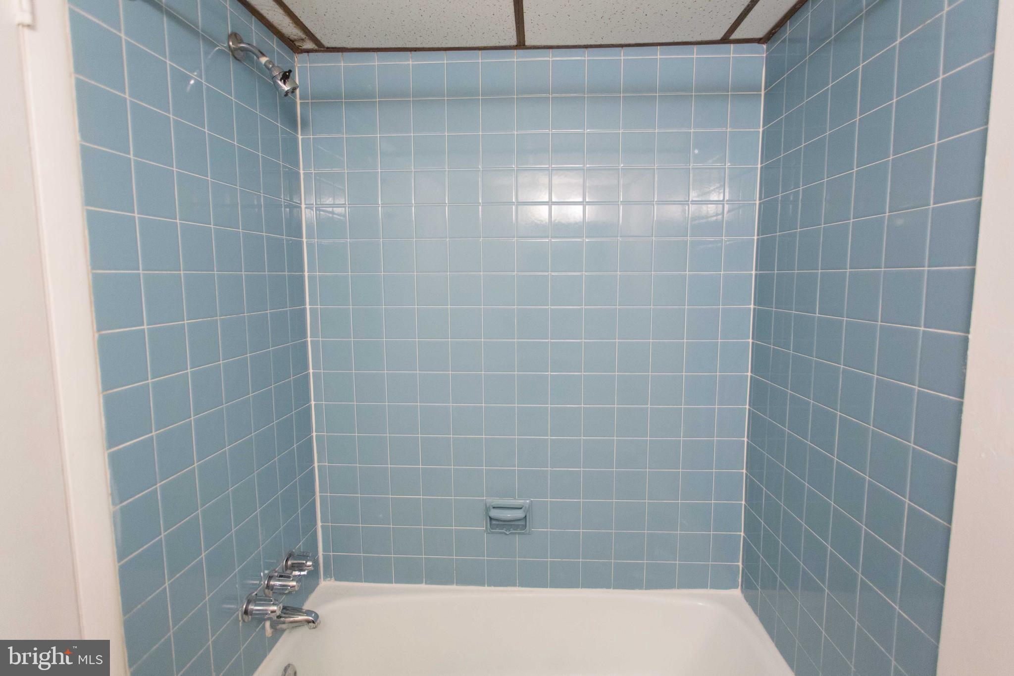 WASHINGTON SQ - Residential Lease