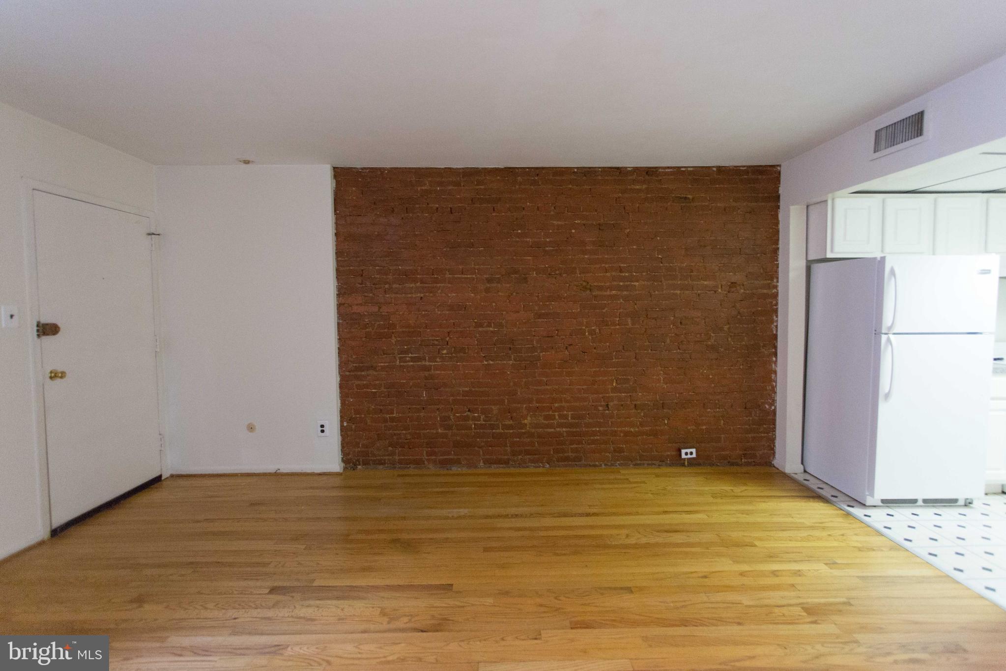 WASHINGTON SQ - Residential Lease