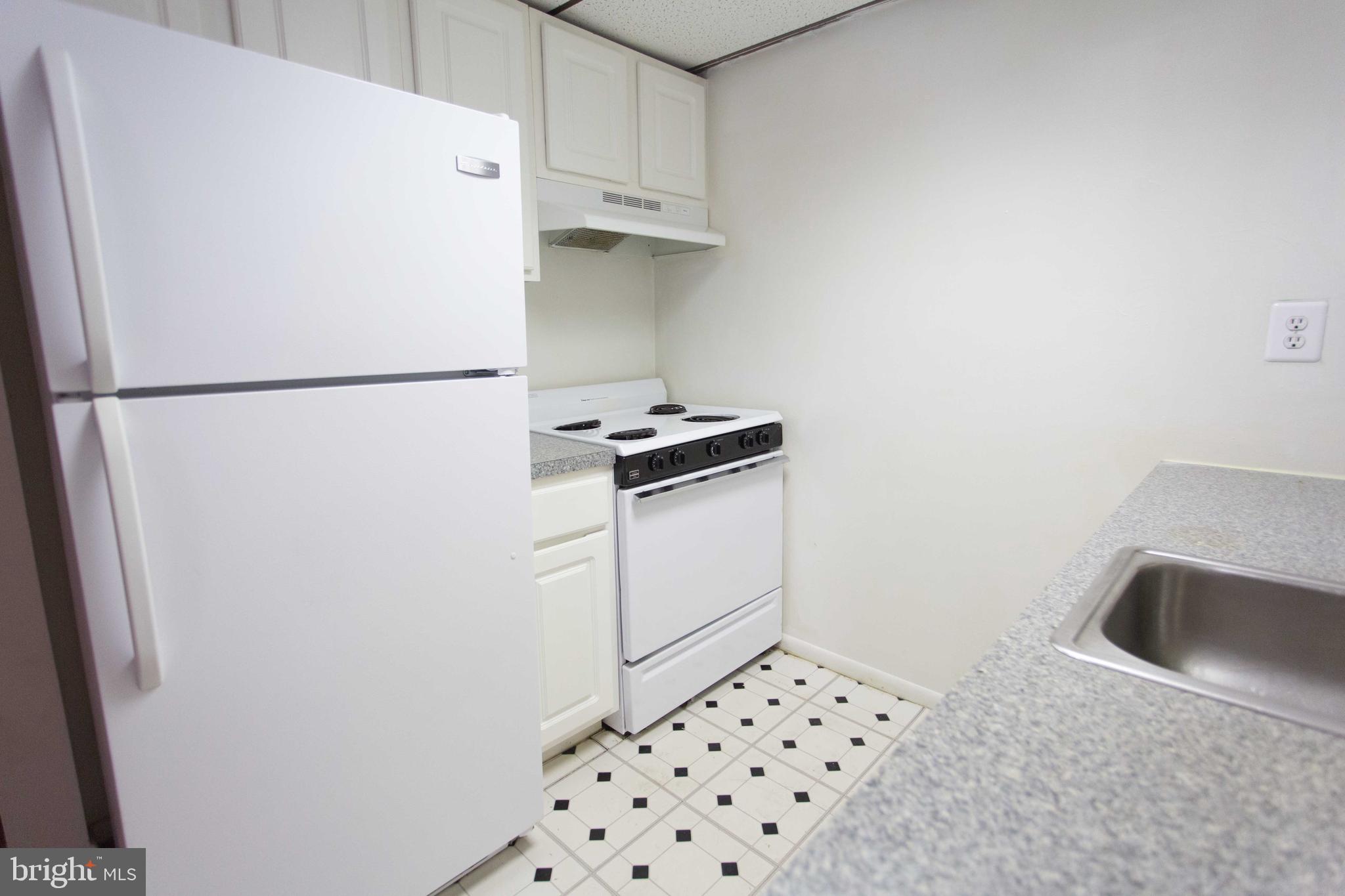 WASHINGTON SQ - Residential Lease