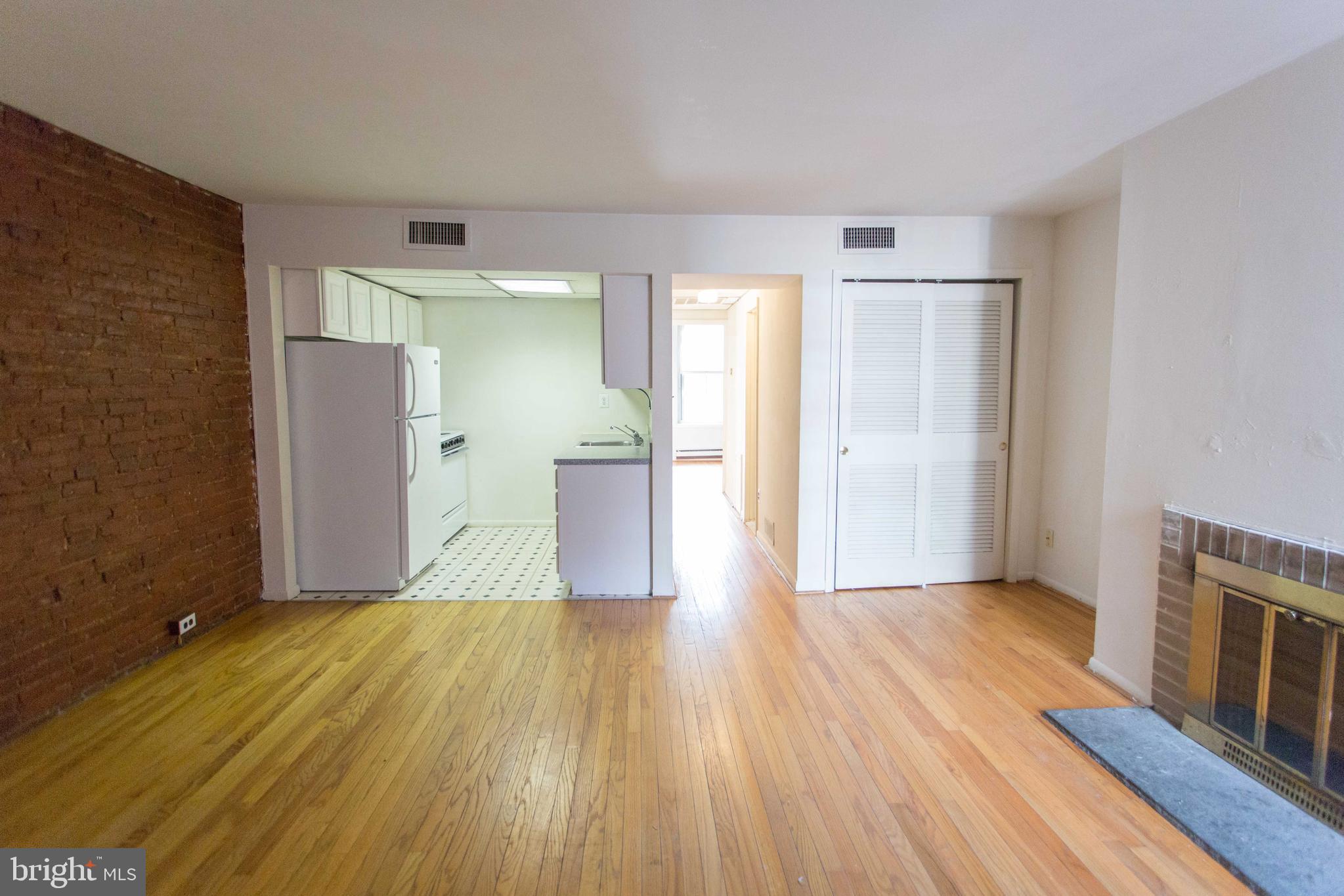 WASHINGTON SQ - Residential Lease