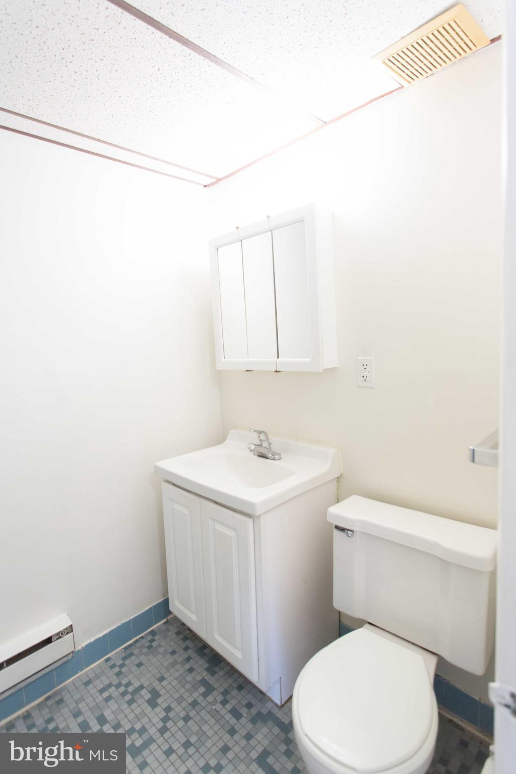 WASHINGTON SQ - Residential Lease