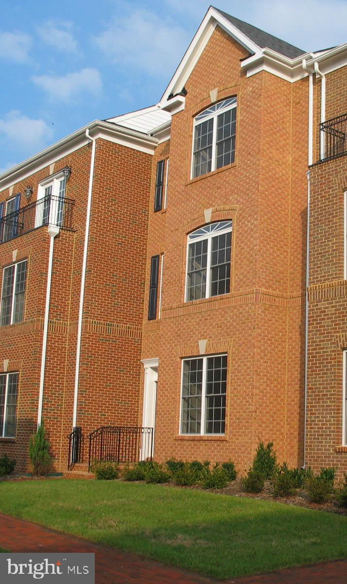 BELMONT BAY - Residential Lease