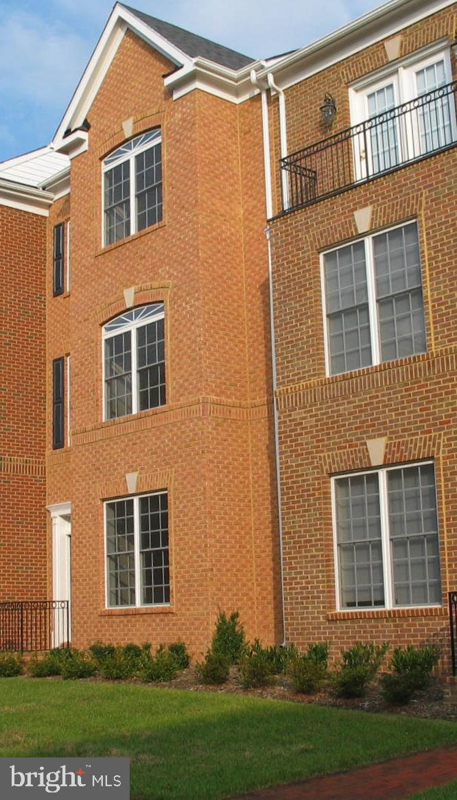 BELMONT BAY - Residential Lease