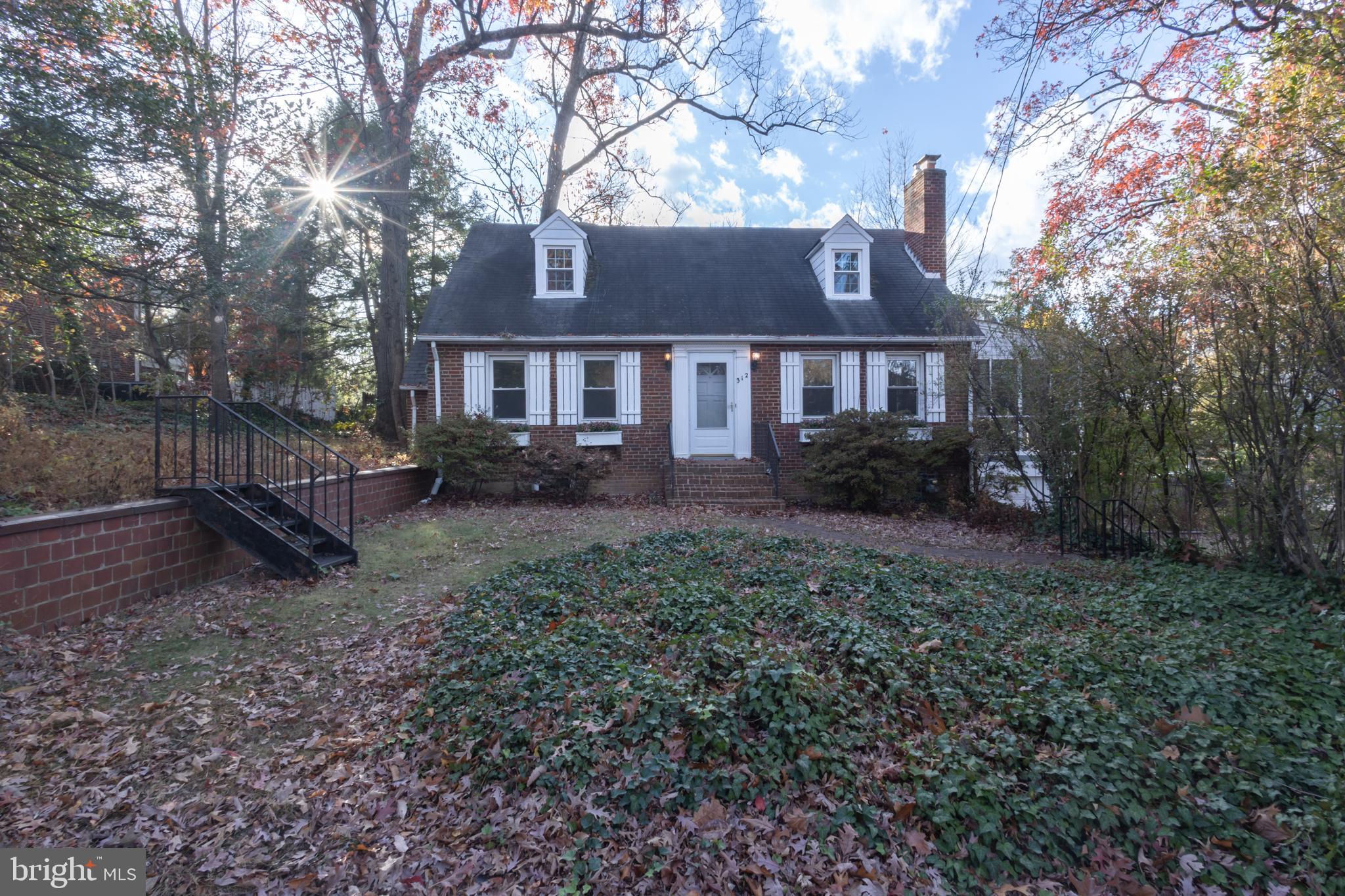 LYON PARK - Residential Lease