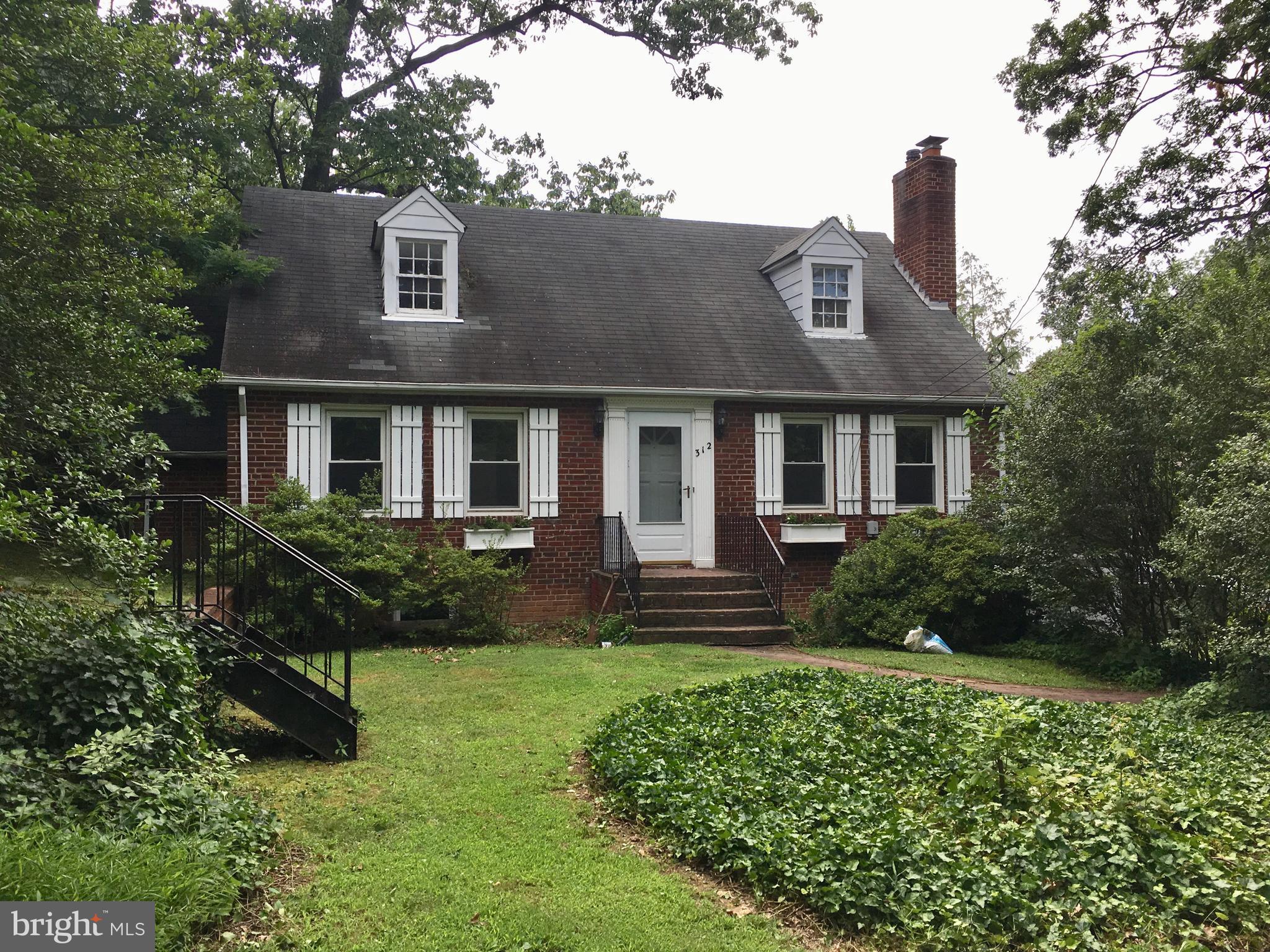 LYON PARK - Residential Lease