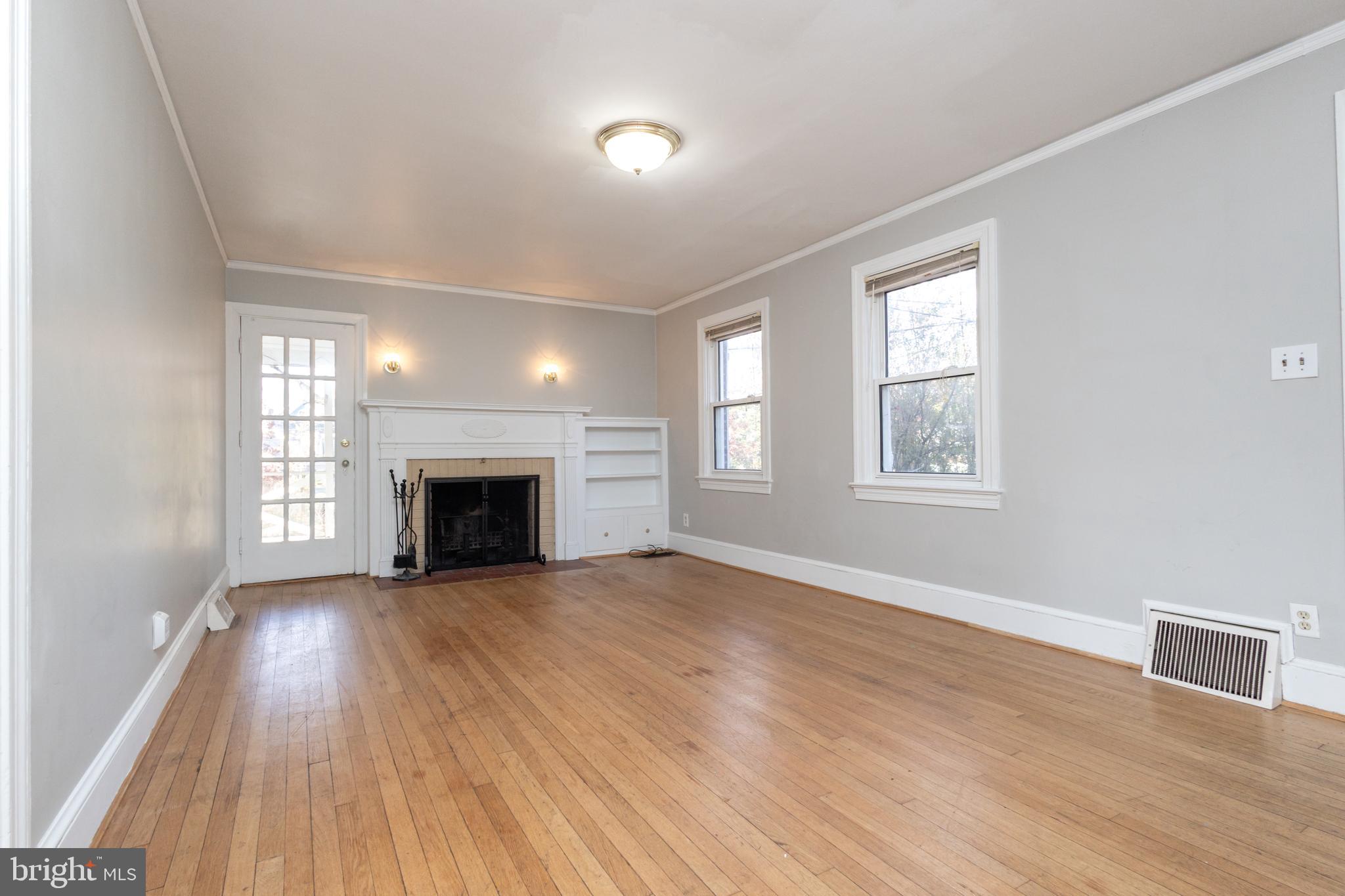 LYON PARK - Residential Lease