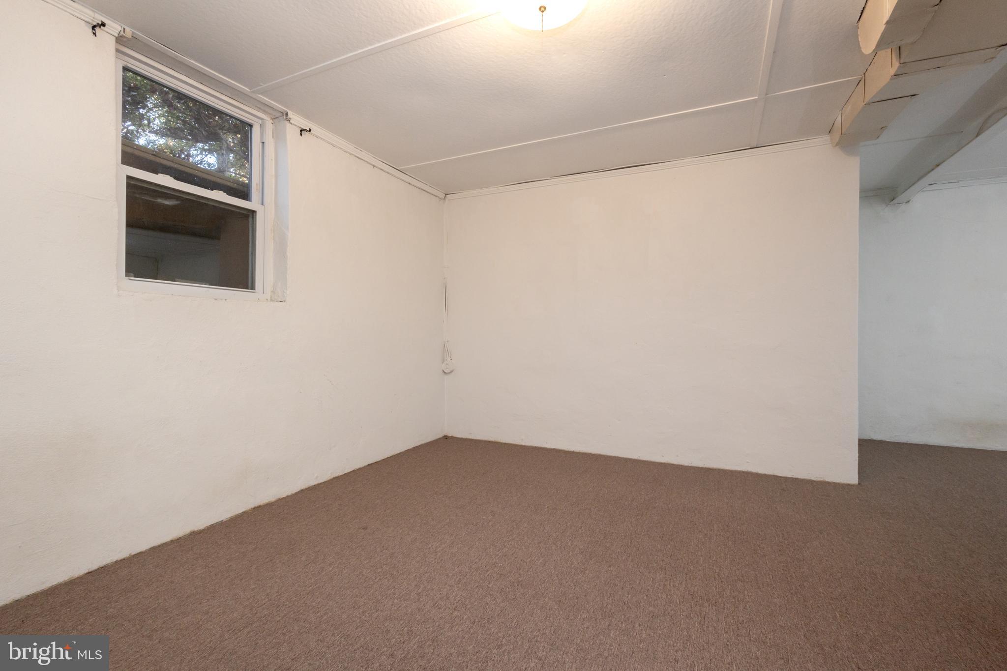 LYON PARK - Residential Lease