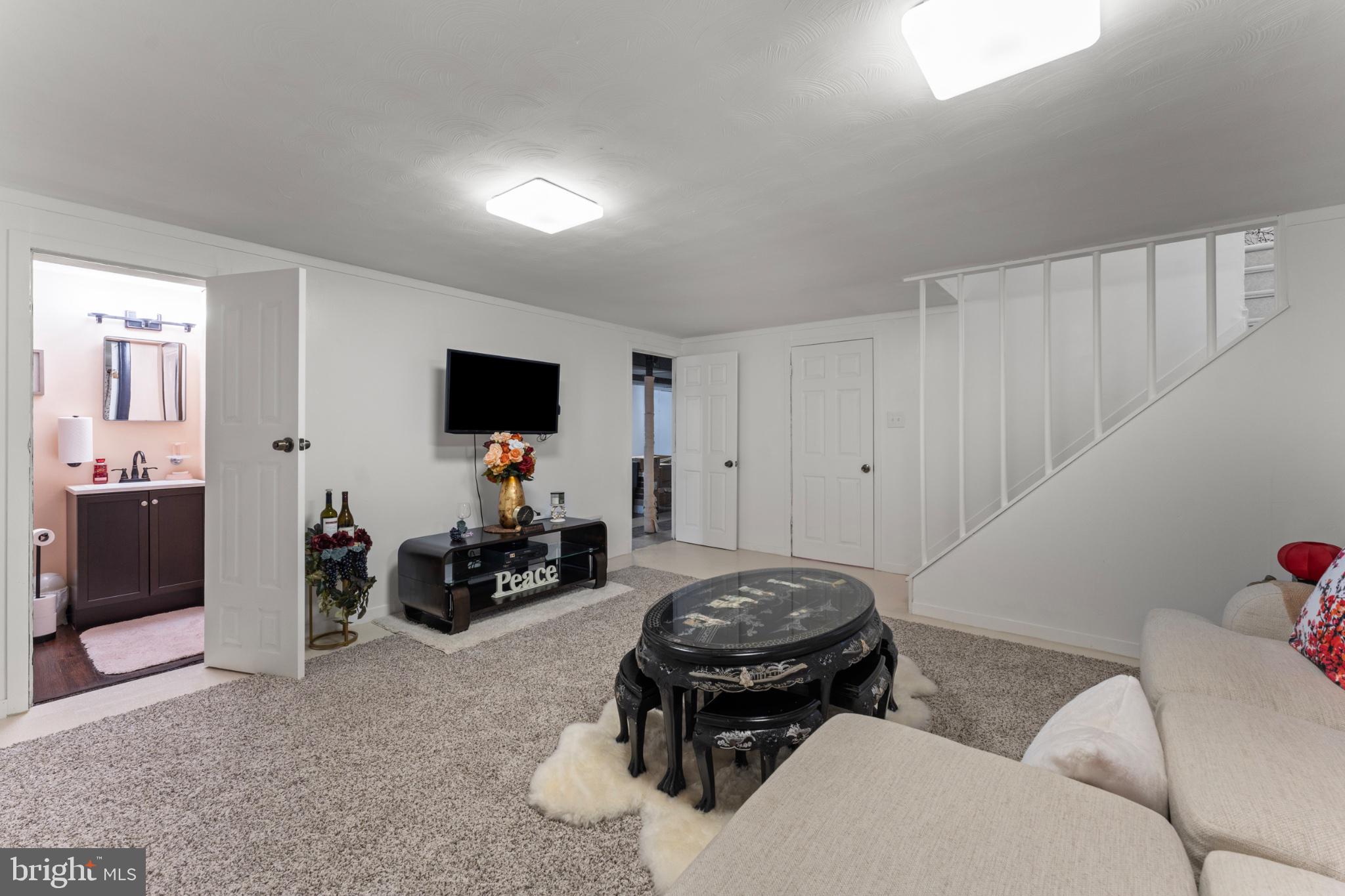 OLD COURT ESTATES - Residential