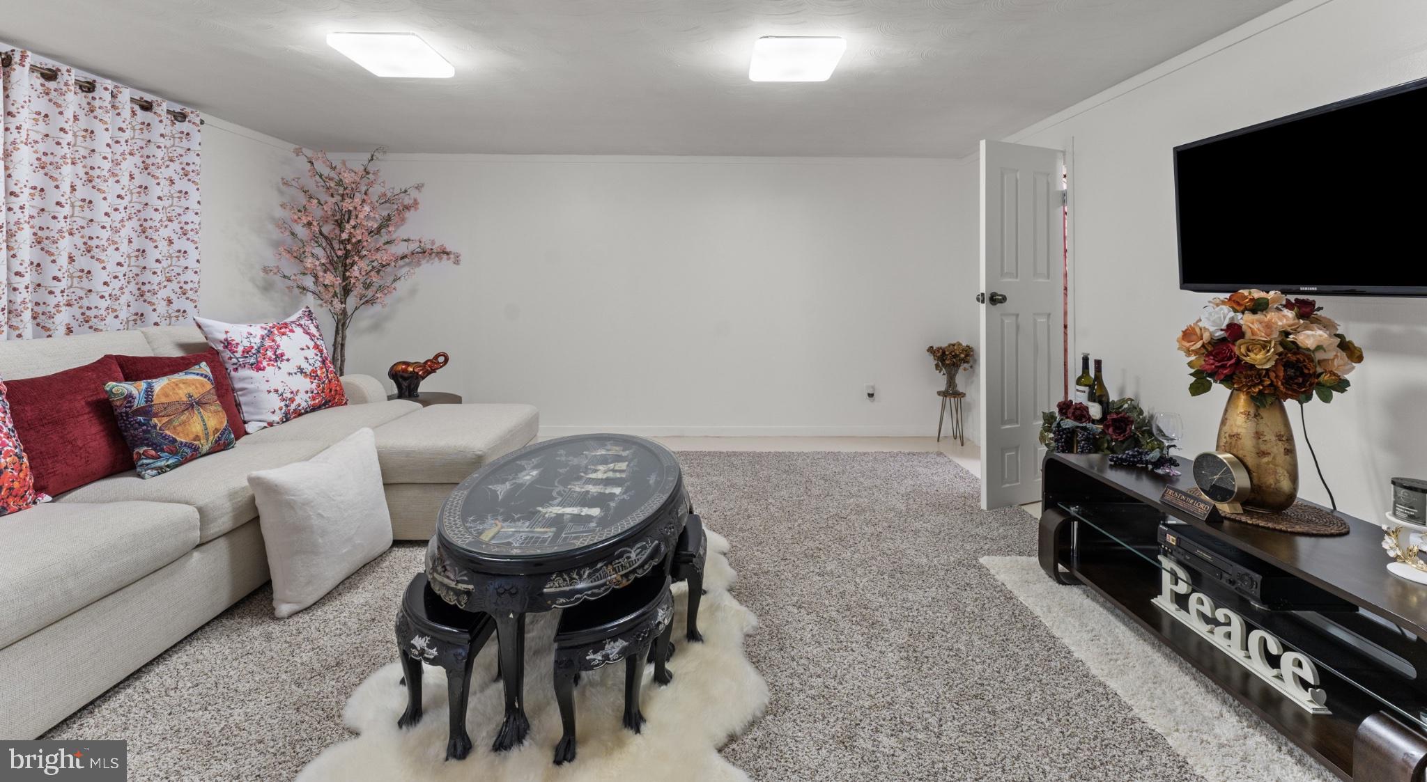OLD COURT ESTATES - Residential