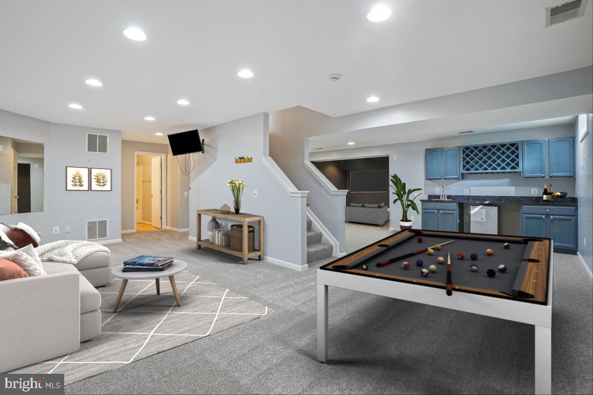 THE COURTS OF FOX MILL - Residential