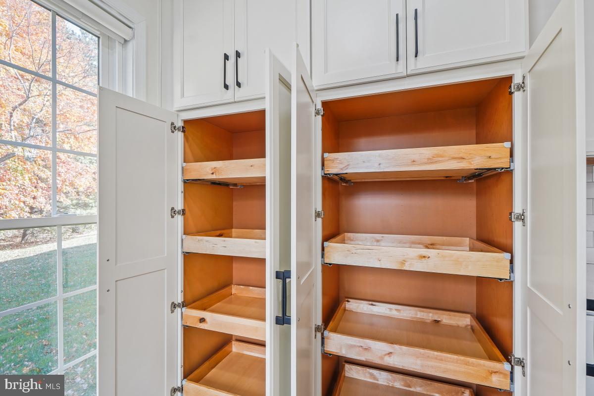 THE COURTS OF FOX MILL - Residential